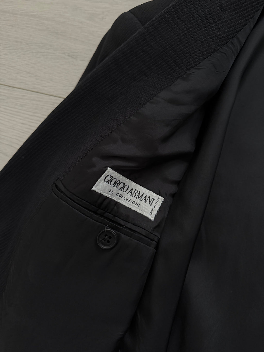 Giorgio Armani 1980s 3B Black Twill Wool Pleated Suit - Size S Jacket / 32" Waist