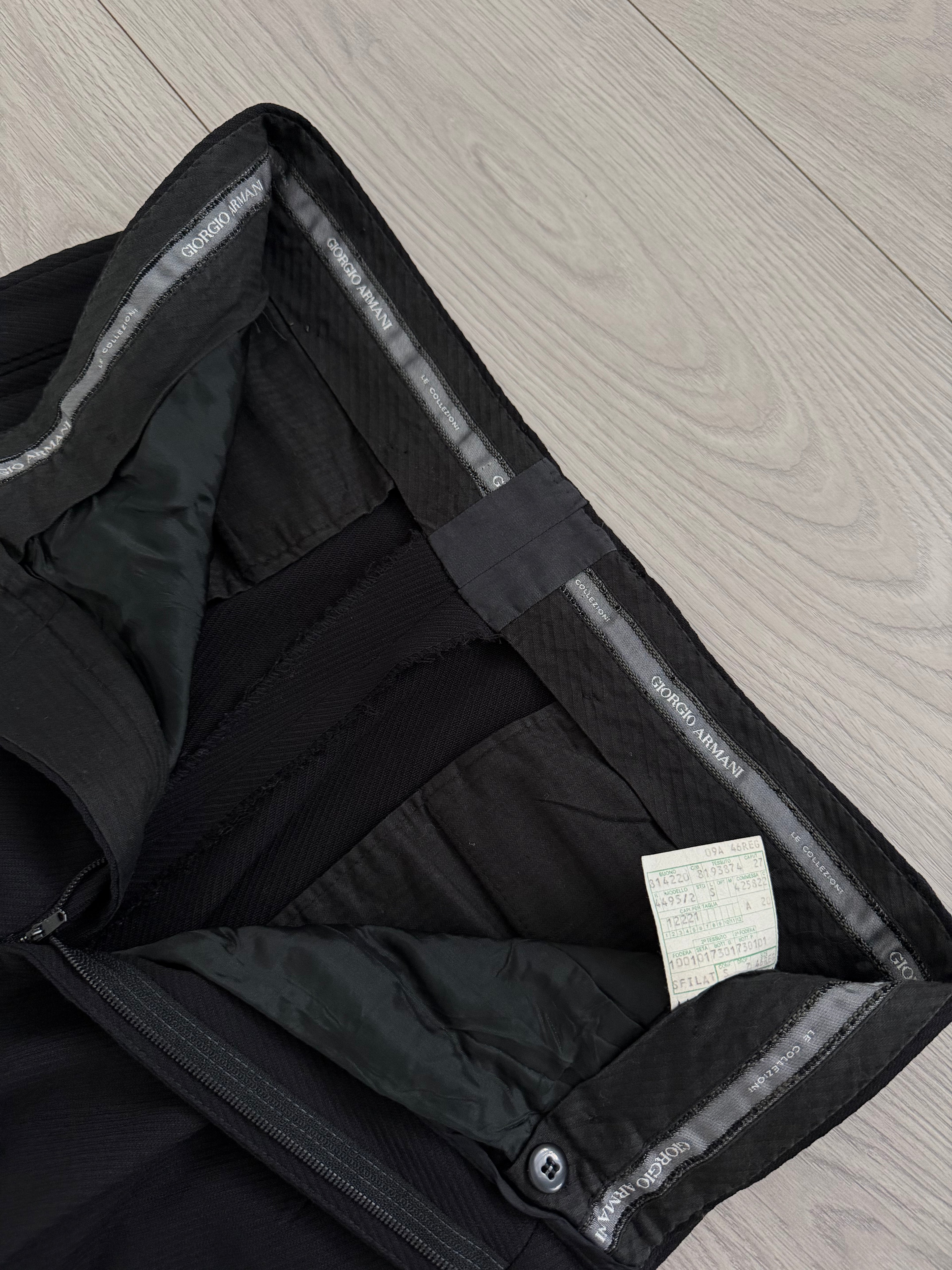 Giorgio Armani 1980s 3B Black Twill Wool Pleated Suit - Size S Jacket / 32" Waist