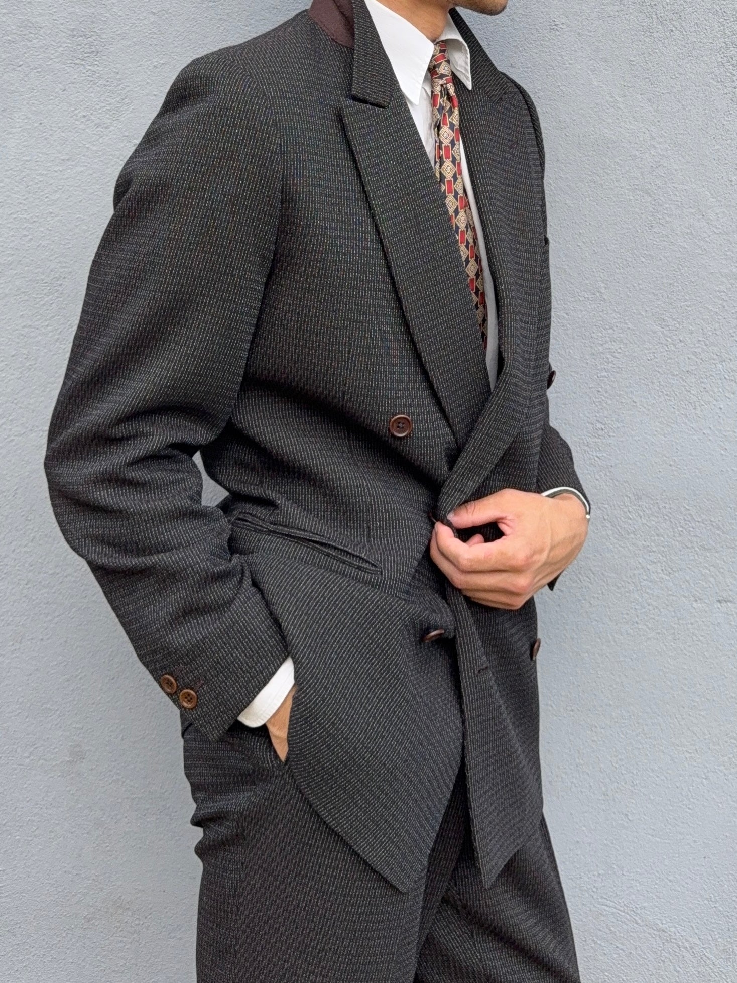 Verri Uomo Armani 1990s Peaked Lapel Double Breasted 6B Wool Textured Brown Suit - Size S Jacket / 32" Waist
