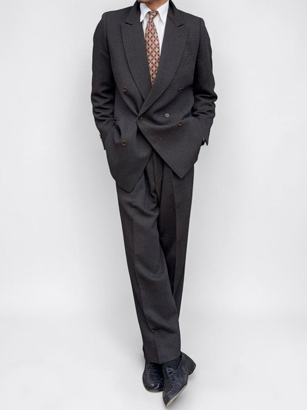 Verri Uomo Armani 1990s Peaked Lapel Double Breasted 6B Wool Textured Brown Suit - Size S Jacket / 32" Waist