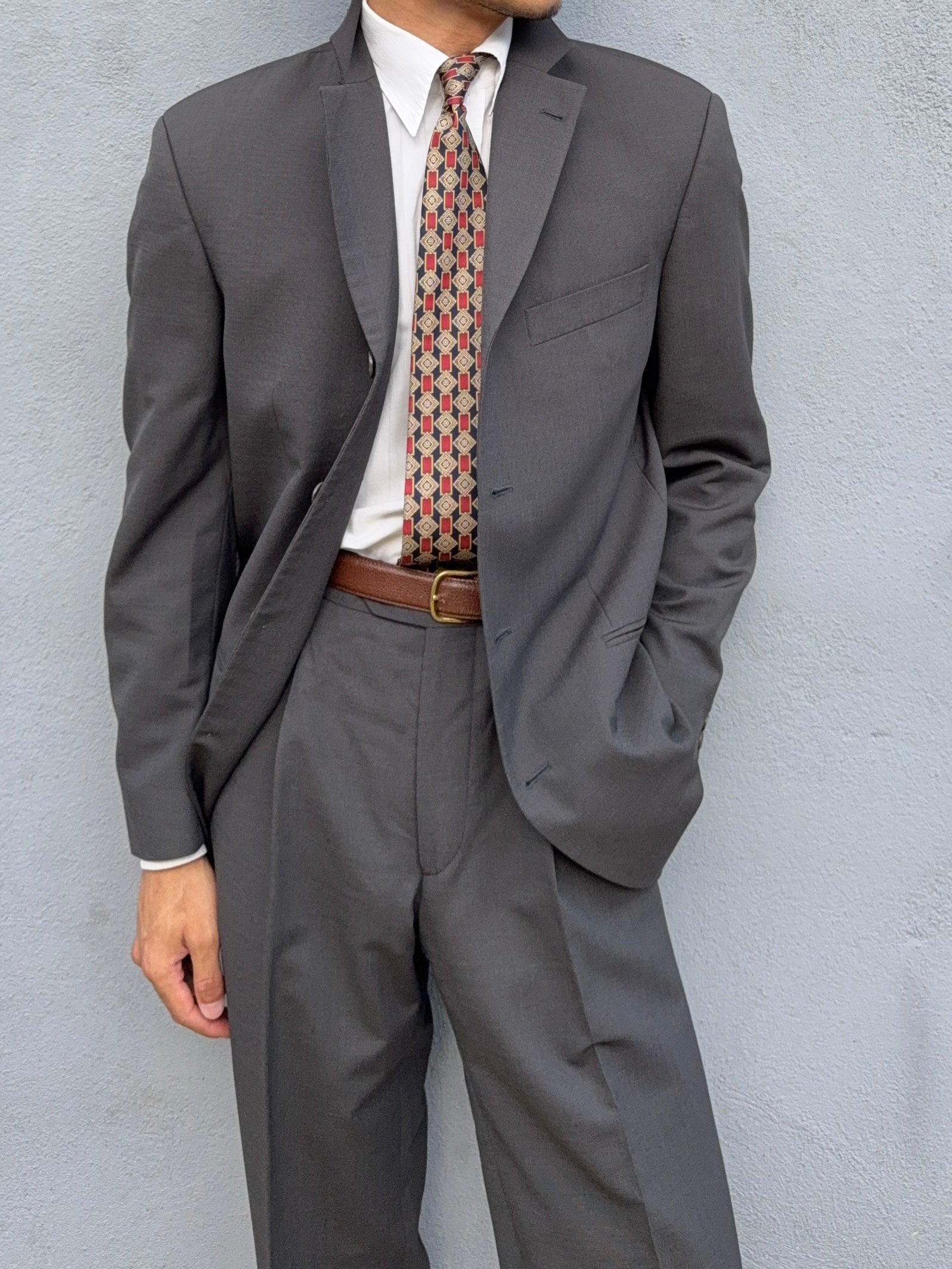 Hugo Boss 1990s 4B Pleated Wool Suit Grey - Size L Jacket / 33" Waist