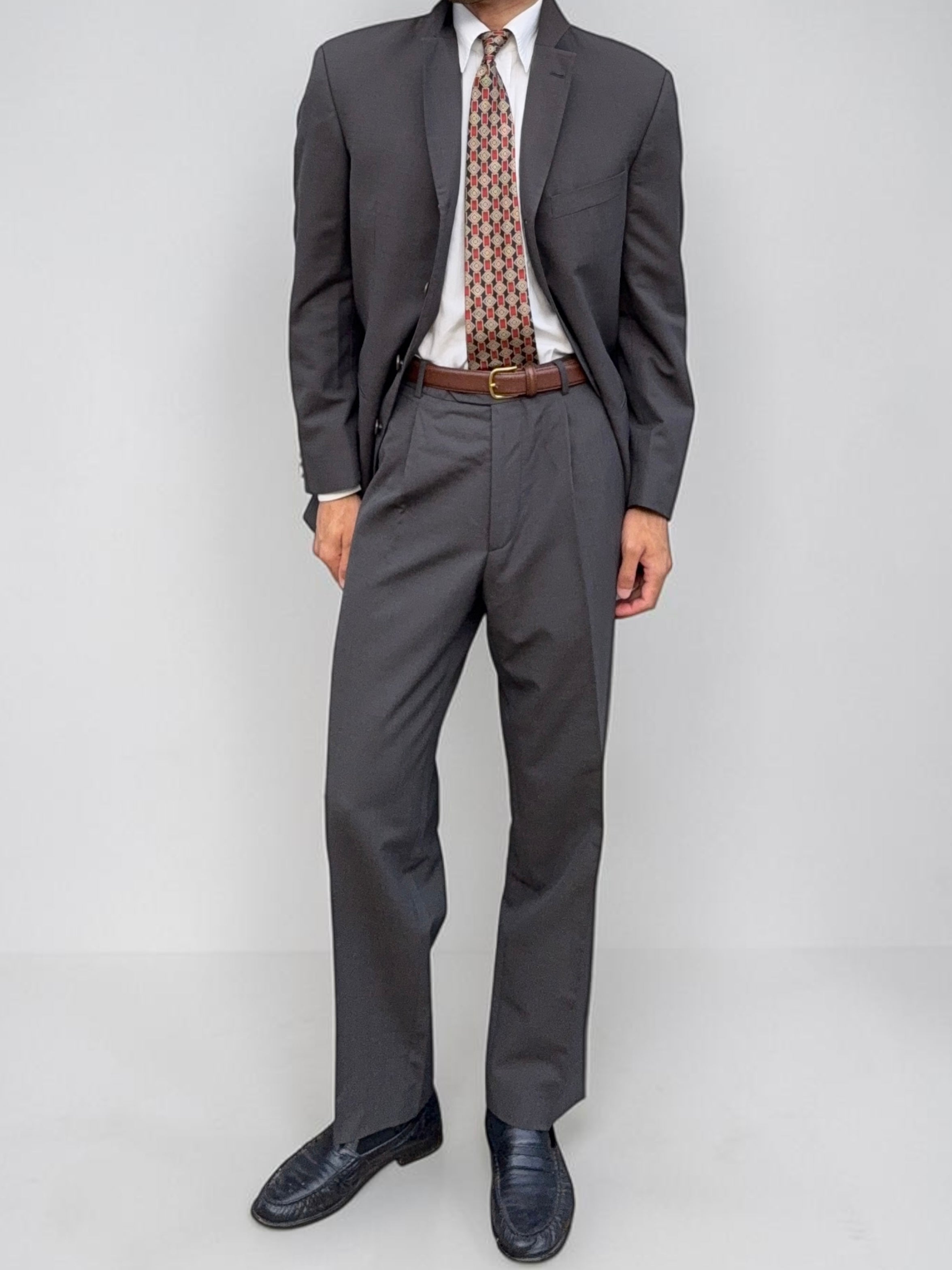 Hugo Boss 1990s 4B Pleated Wool Suit Grey - Size L Jacket / 33" Waist