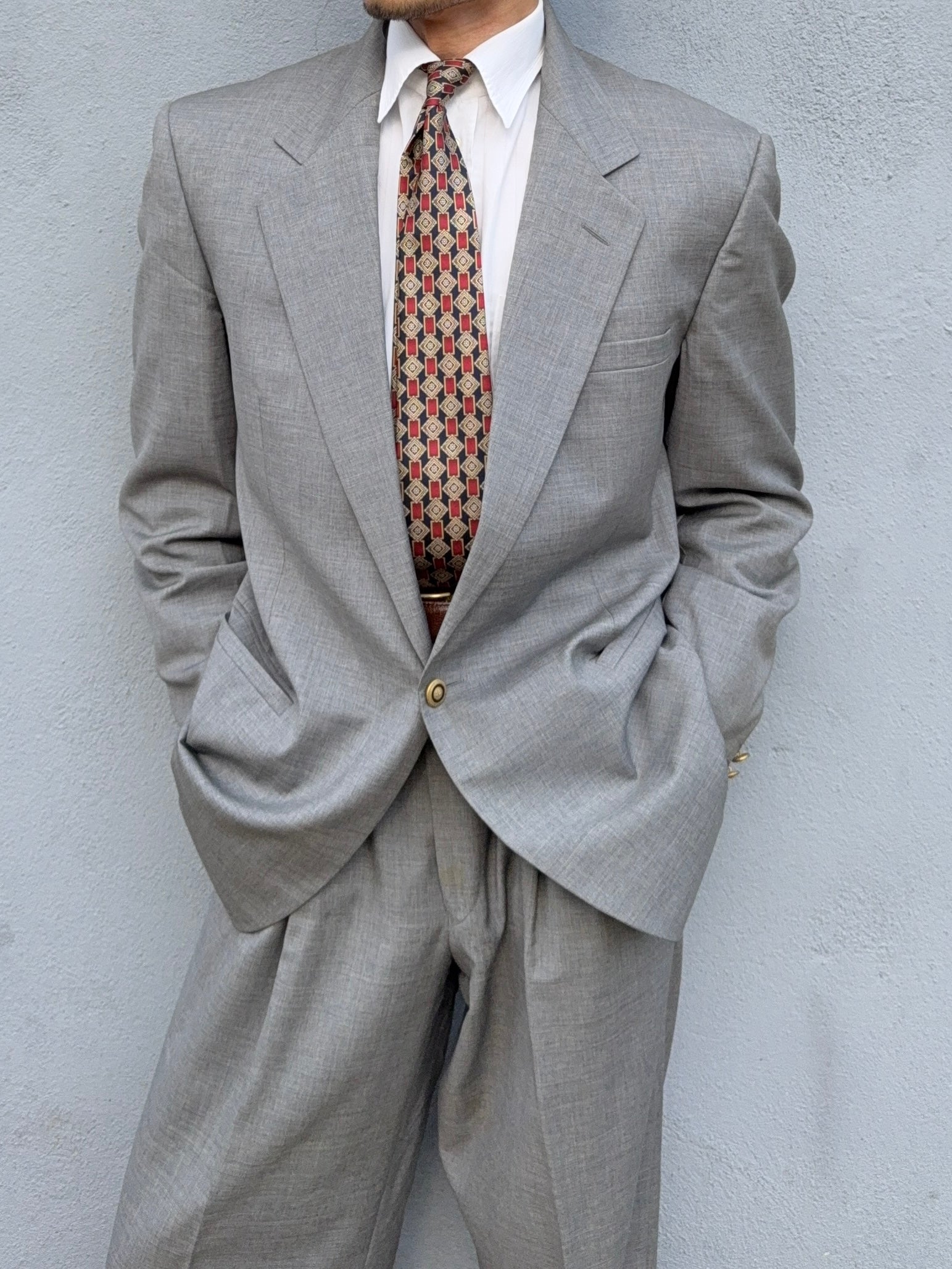 Versace 1980s 1B Pleated Wool Metal Button Grey Suit - Size XL Jacket / 36" Waist