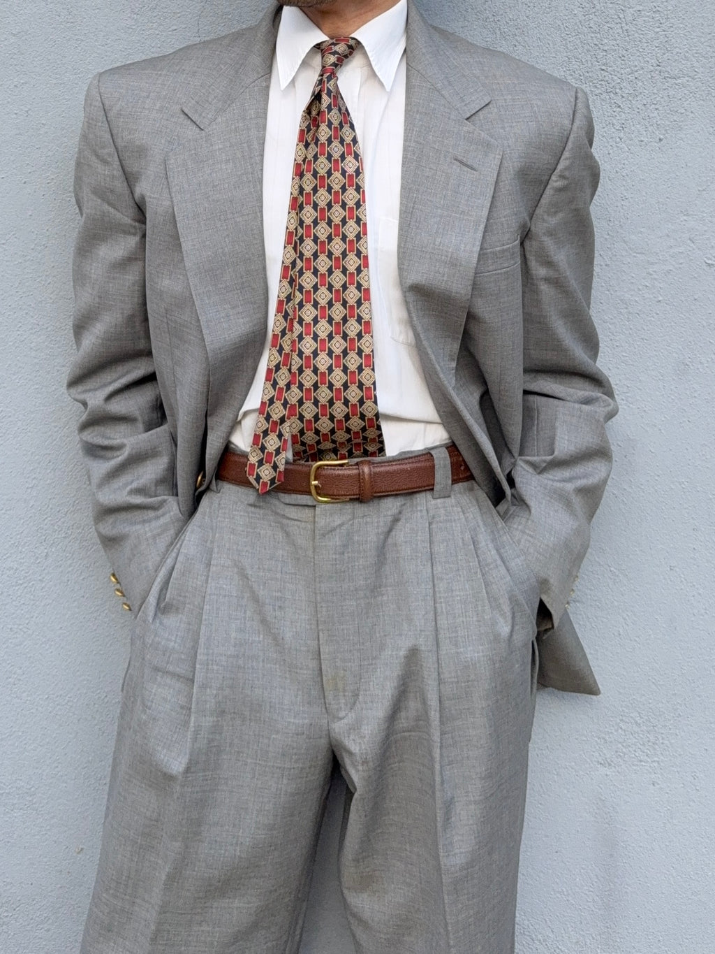Versace 1980s 1B Pleated Wool Metal Button Grey Suit - Size XL Jacket / 36" Waist