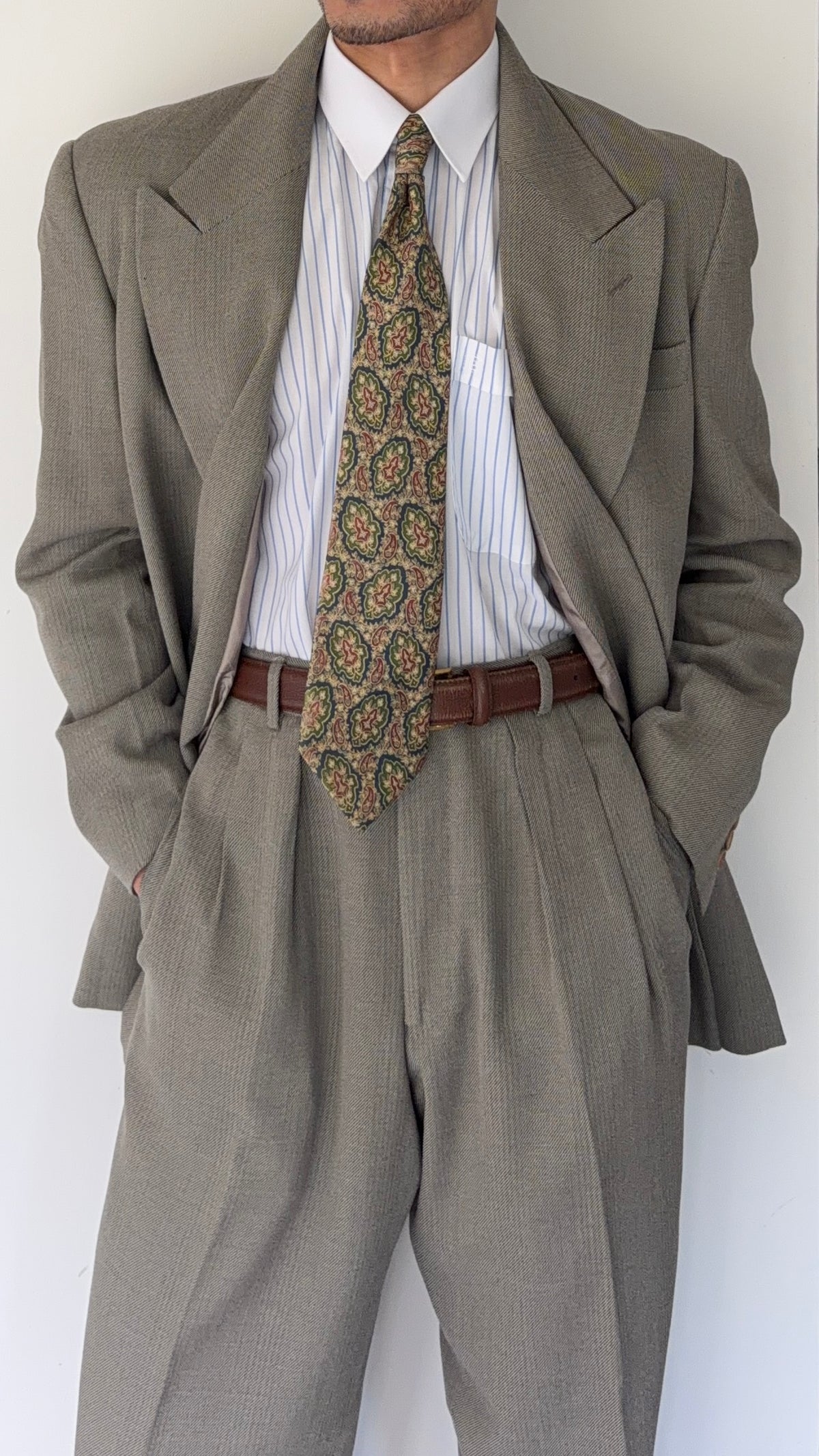 Emporio Armani 1990s Peaked Lapel Double Breasted Double-Pleated Wool Blend Suit Taupe Beige - Size L Jacket / 33" Waist