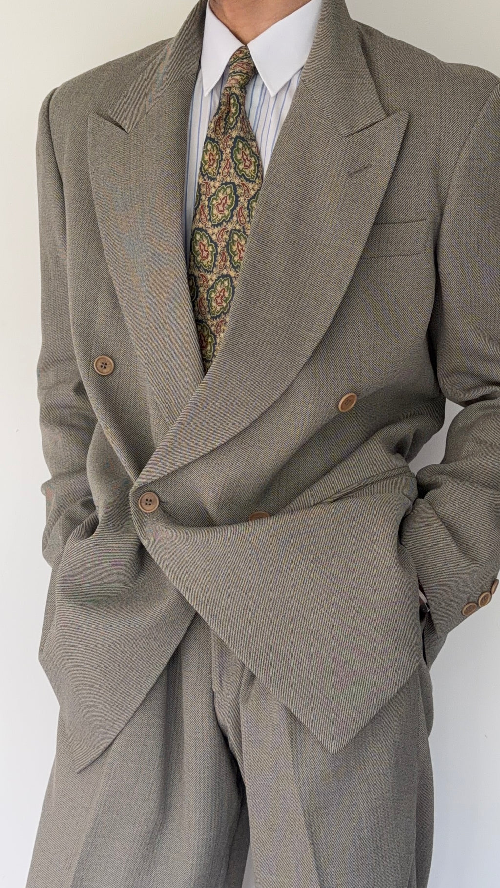 Emporio Armani 1990s Peaked Lapel Double Breasted Double-Pleated Wool Blend Suit Taupe Beige - Size L Jacket / 33" Waist