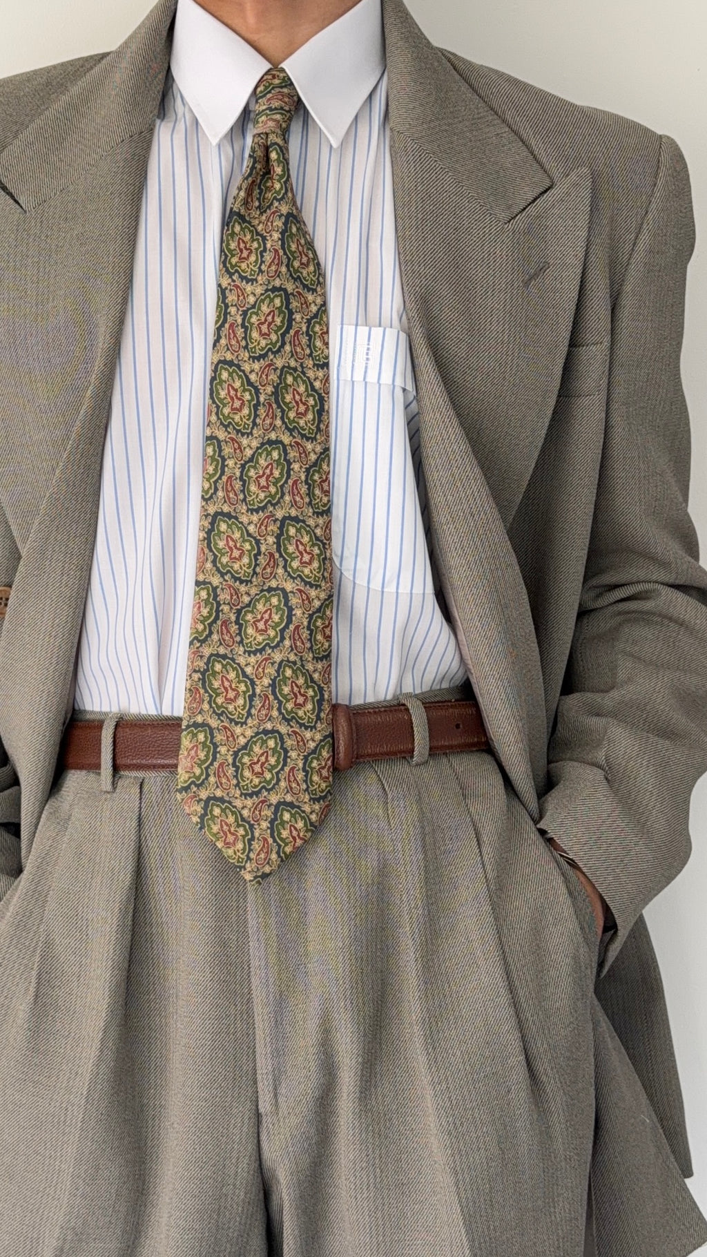 Emporio Armani 1990s Peaked Lapel Double Breasted Double-Pleated Wool Blend Suit Taupe Beige - Size L Jacket / 33" Waist