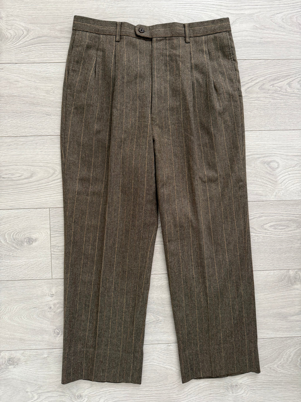 Christian Dior 1980s Peaked Lapel Double Breasted Pleated Wool Suit - Size M Jacket / 32" Waist