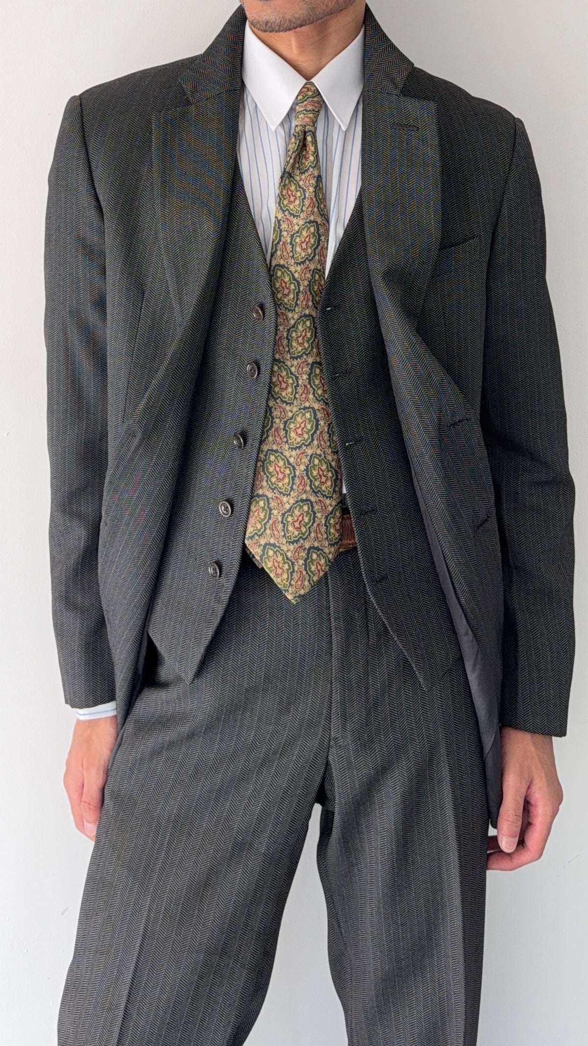 Armani 1990s Wool Silk 2B Grey Herringbone 3 Piece Suit - Size M Jacket / 32" Waist