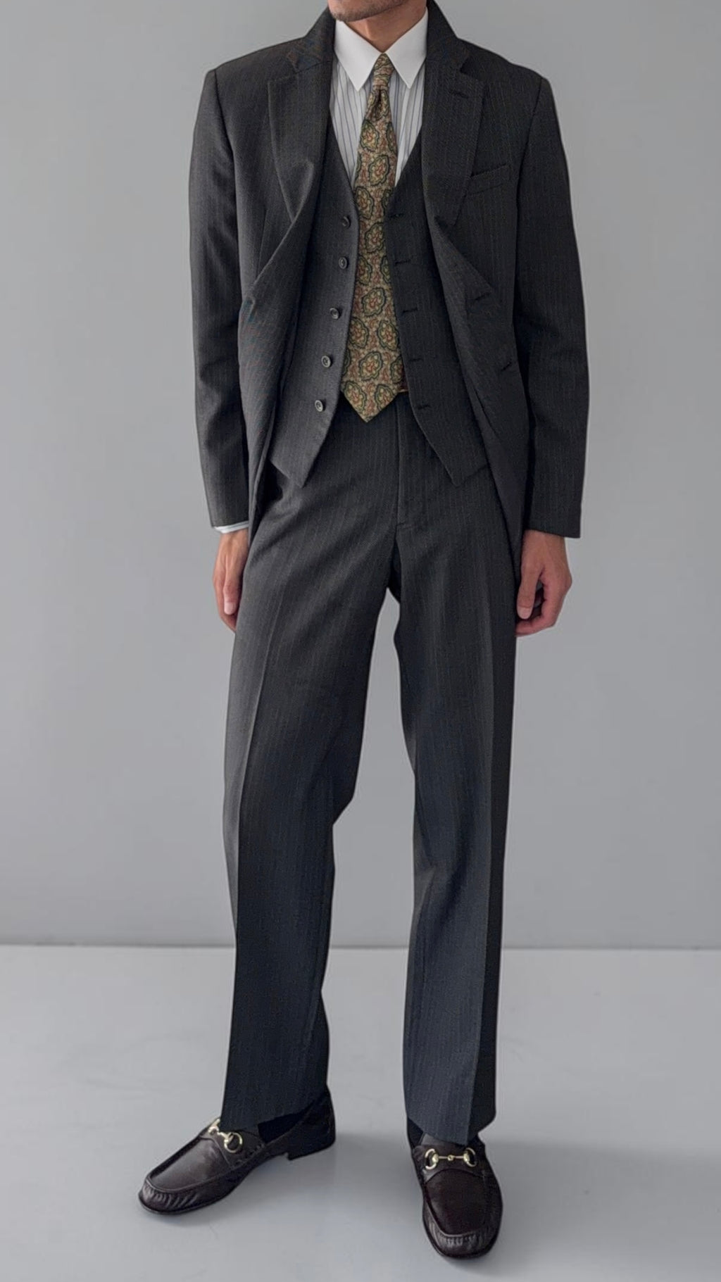Armani 1990s Wool Silk 2B Grey Herringbone 3 Piece Suit - Size M Jacket / 32" Waist