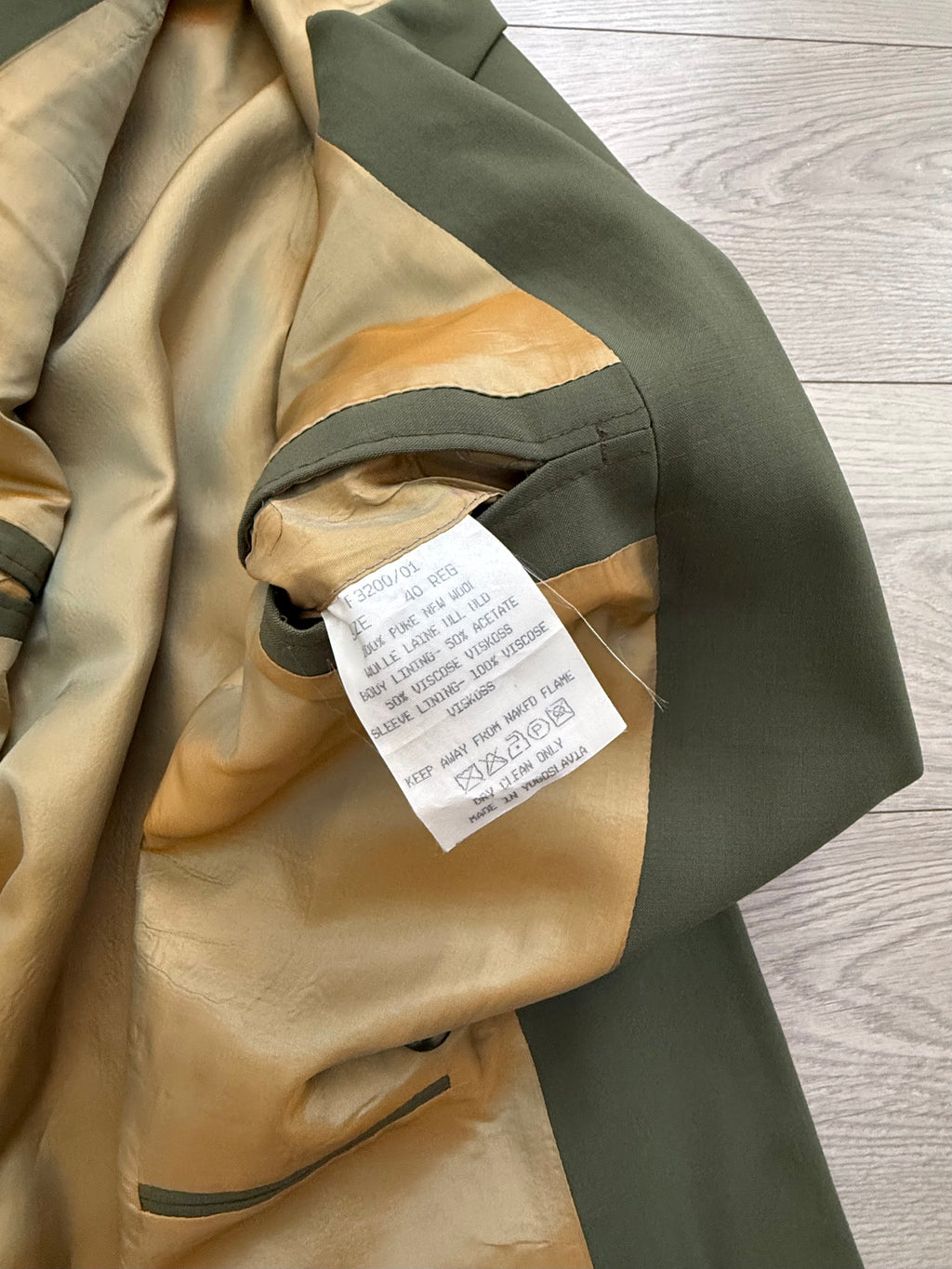 Vintage 1980s Double Breasted Peaked Lapel Pleated Green Suit & Tie - Size XL Jacket / 34" Waist
