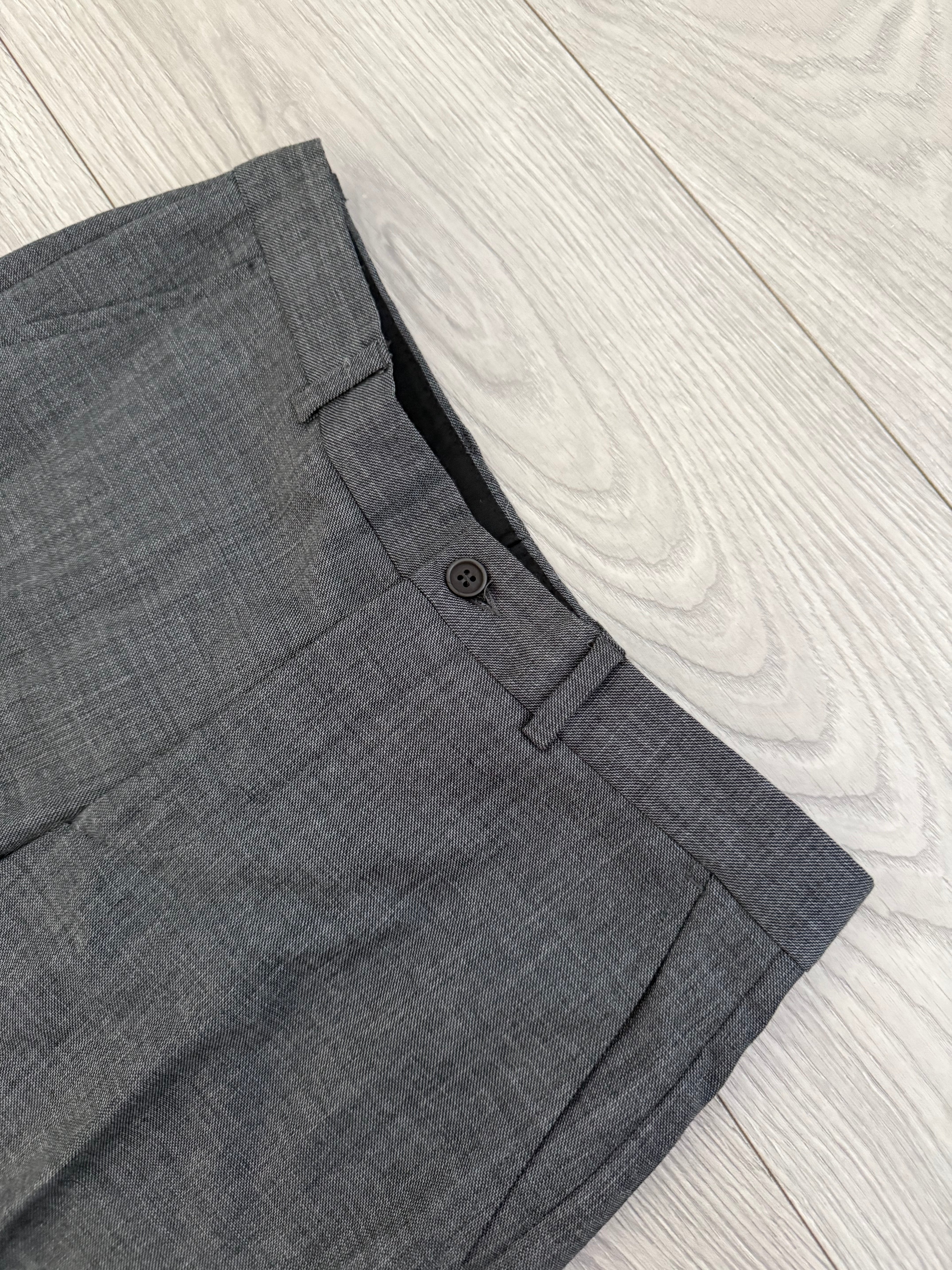 Emporio Armani AW2001 3B Grey Wool Suit - Size S Jacket / 30" Waist
