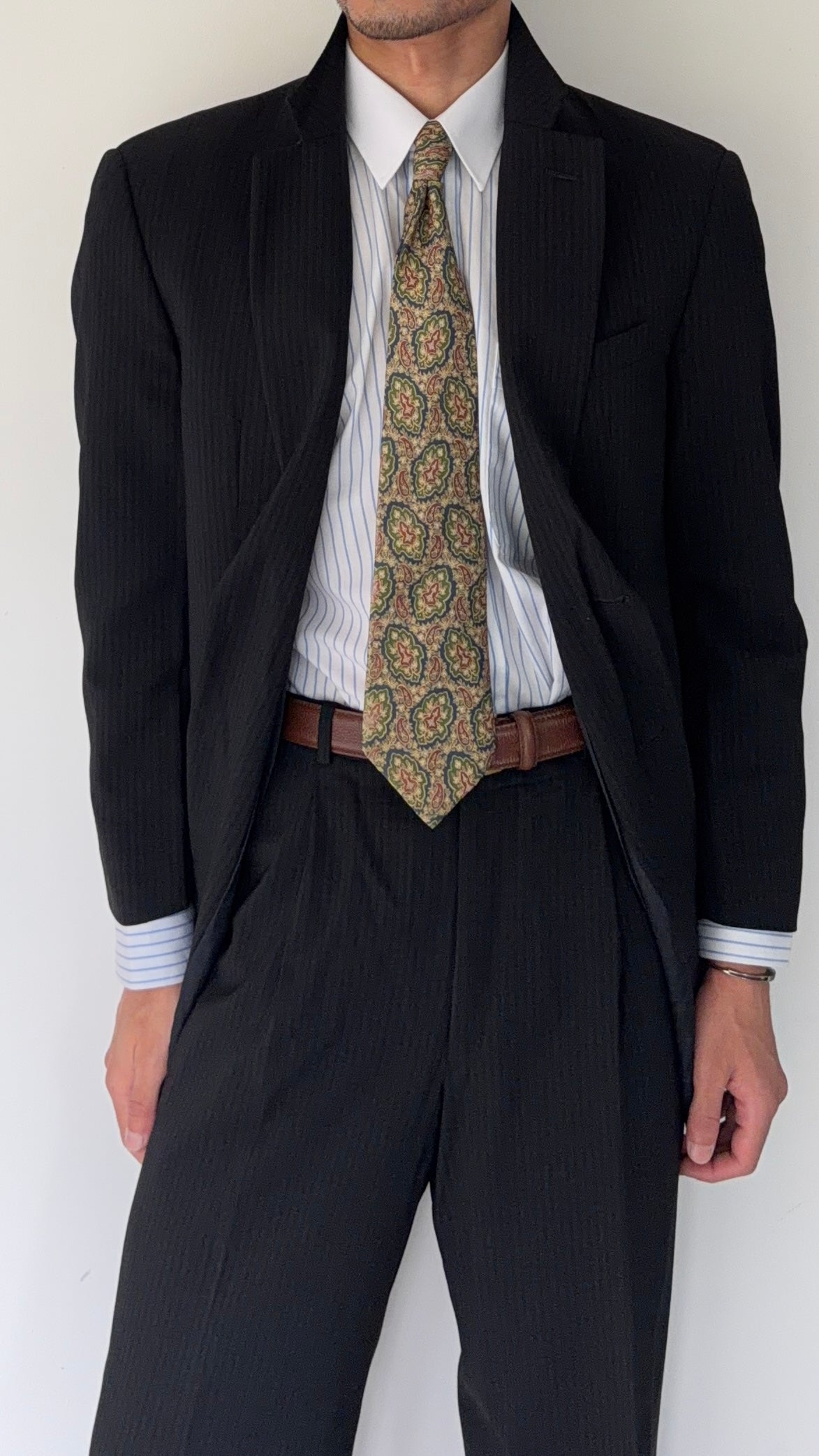 Armani 1990s Wool 2B Black Lightweight Draped Wool Pleated Suit - Size M Jacket / 32" Waist
