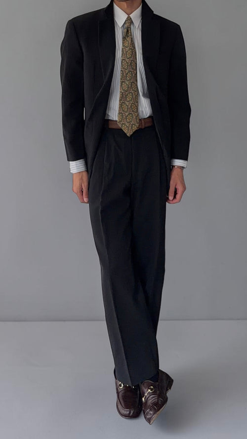 Armani 1990s Wool 2B Black Lightweight Draped Wool Pleated Suit - Size M Jacket / 32" Waist