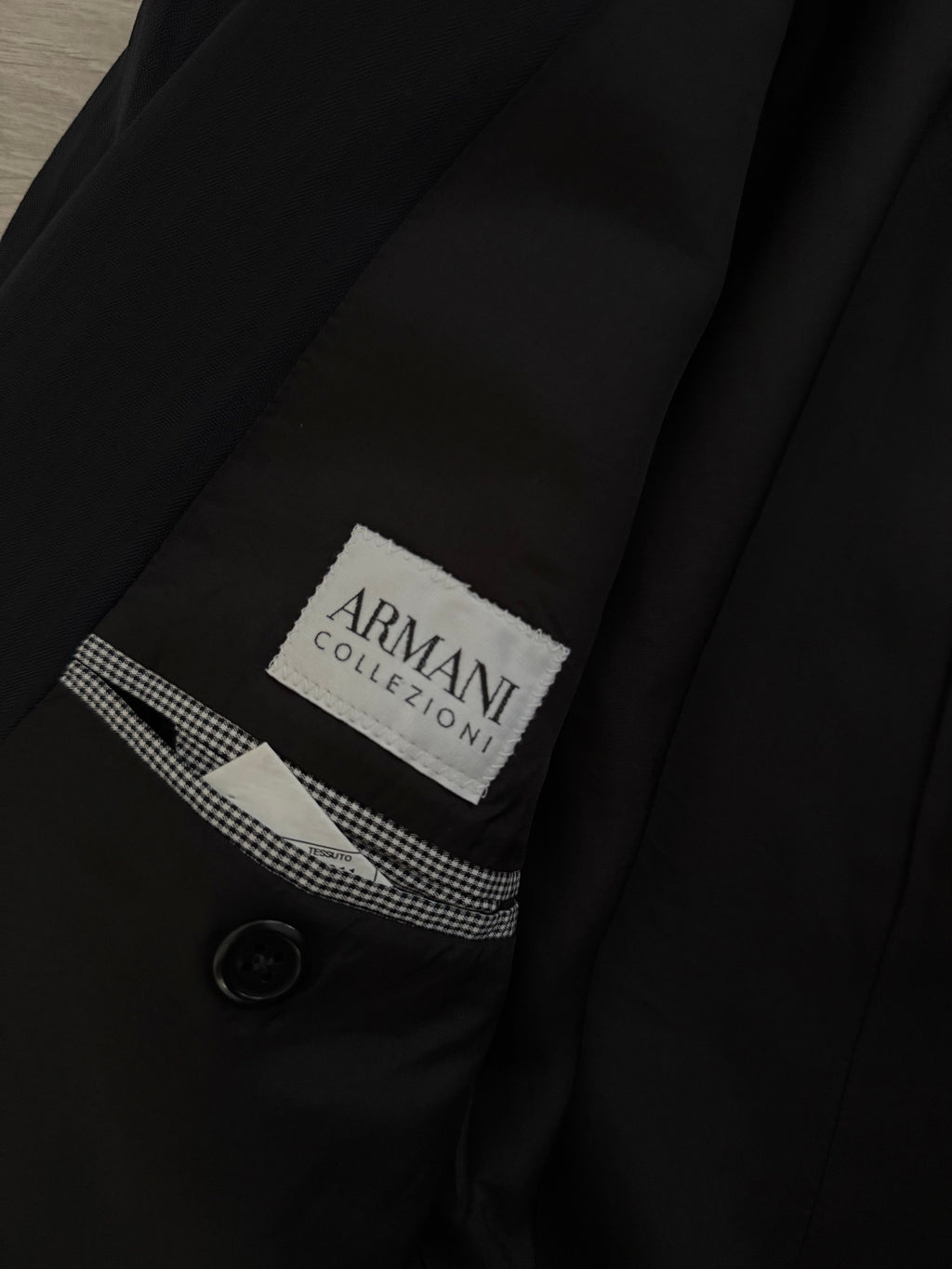 Armani 1990s 1B Pleated Wool Navy Suit - Size S Jacket / 31" Waist