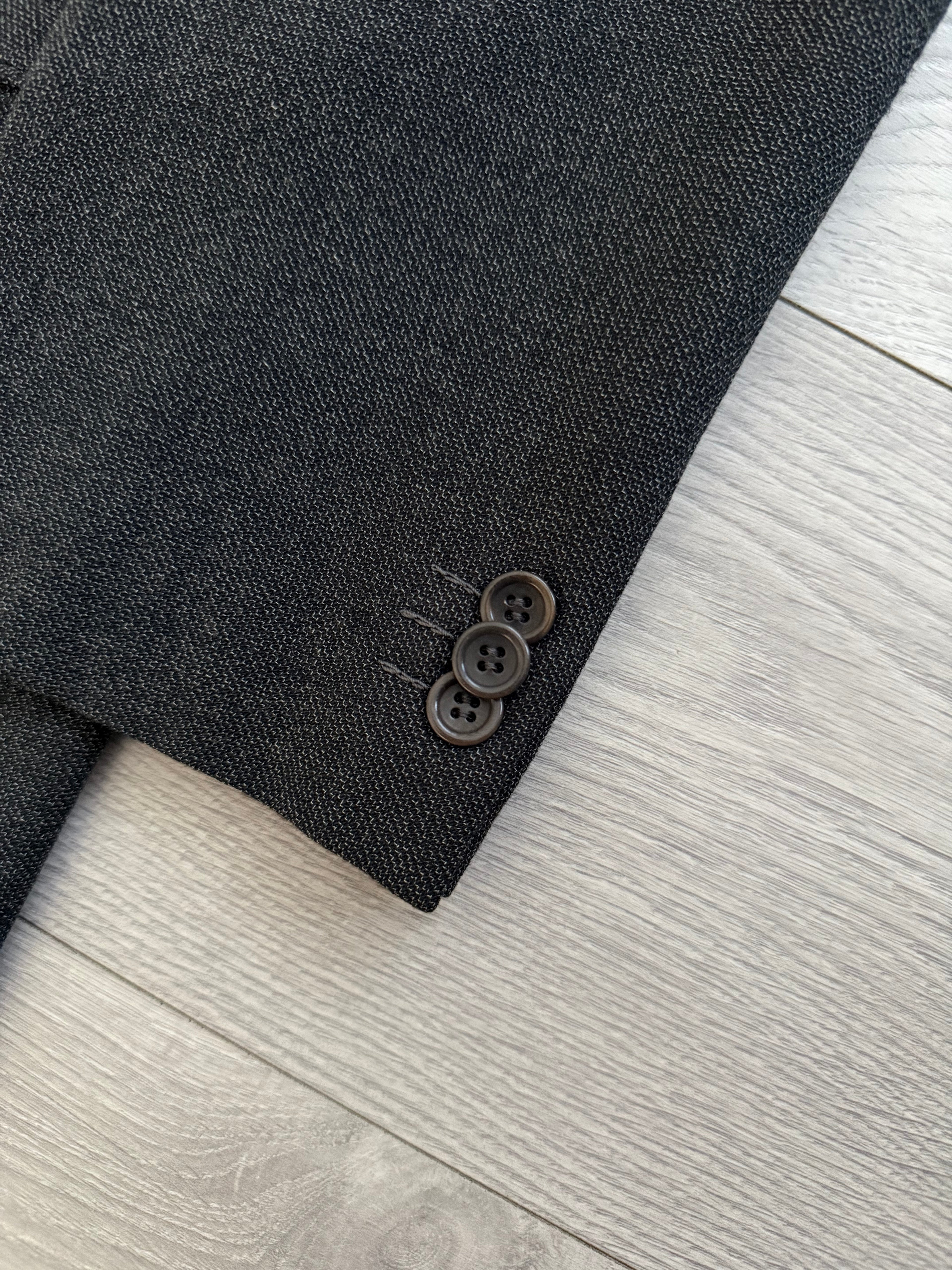 Armani 1990s 3B Wool Double-Pleated Suit Grey - Size L Jacket / 36" Waist