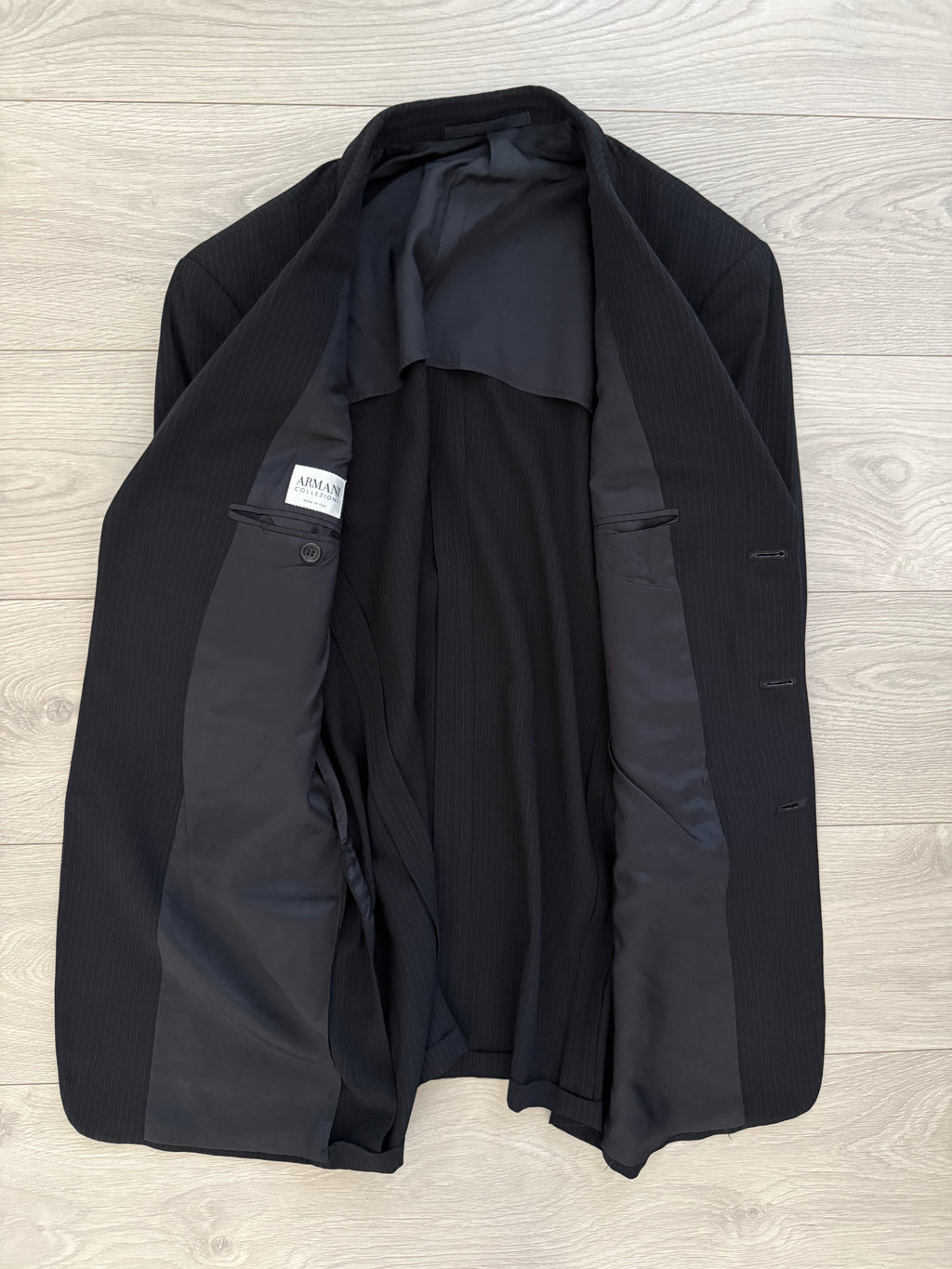Armani 1990s 3B Lightweight Pinstripe Pleated Draped Wool Suit Dark Navy - Size M Jacket / 32" Waist