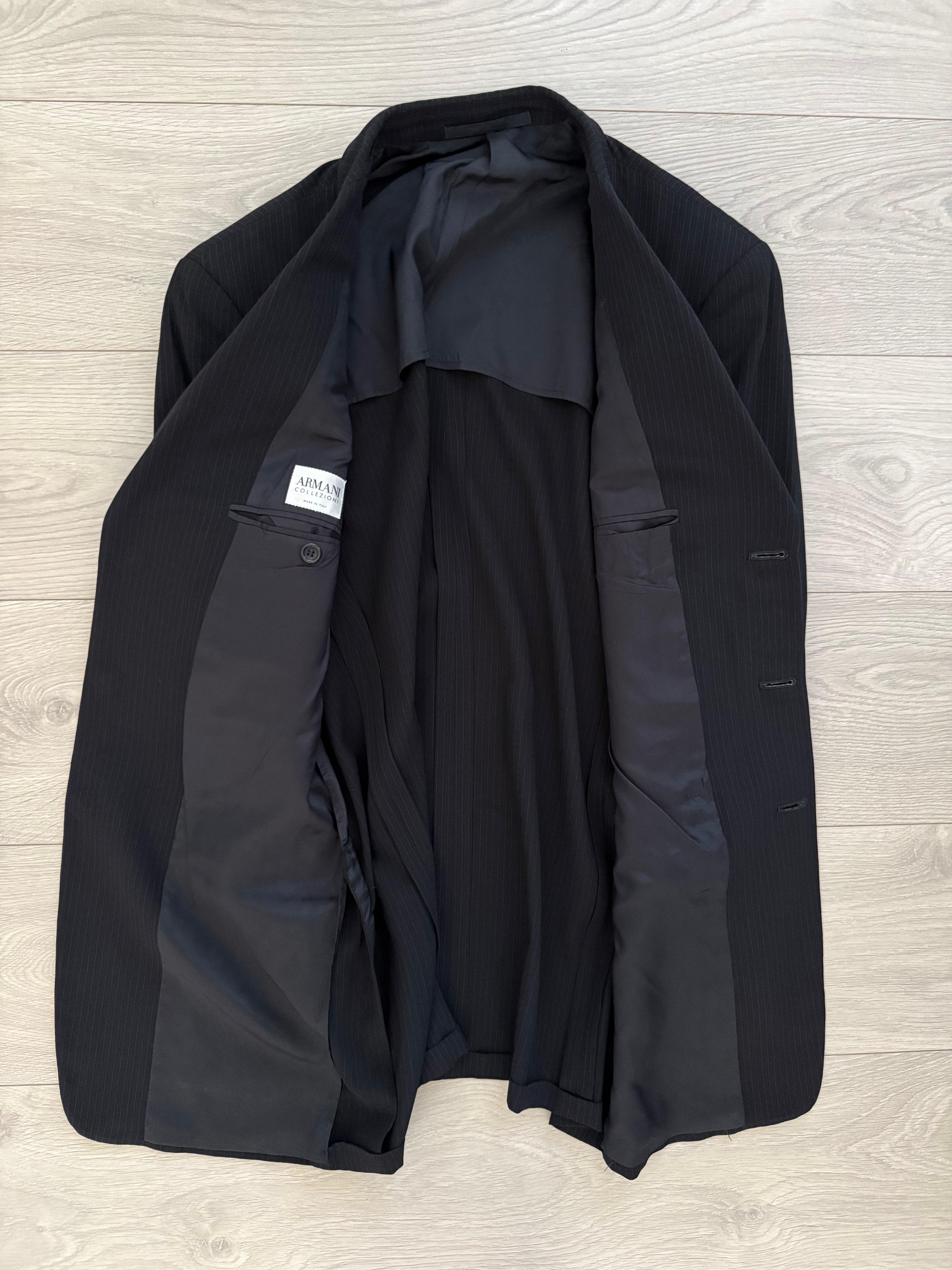 Armani 1990s 3B Lightweight Pinstripe Pleated Draped Wool Suit Dark Navy - Size M Jacket / 32" Waist