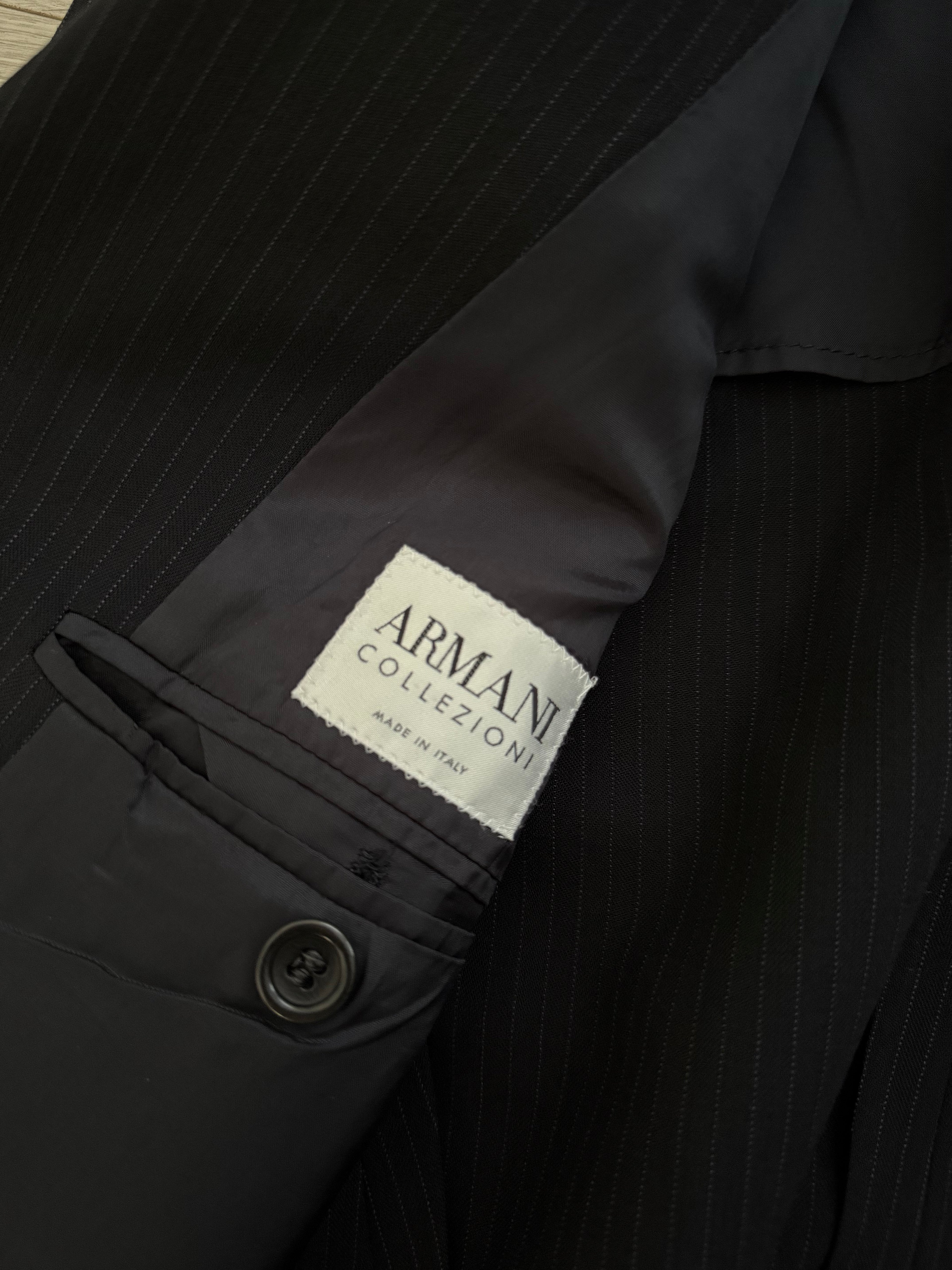 Armani 1990s 3B Lightweight Pinstripe Pleated Draped Wool Suit Dark Navy - Size M Jacket / 32" Waist