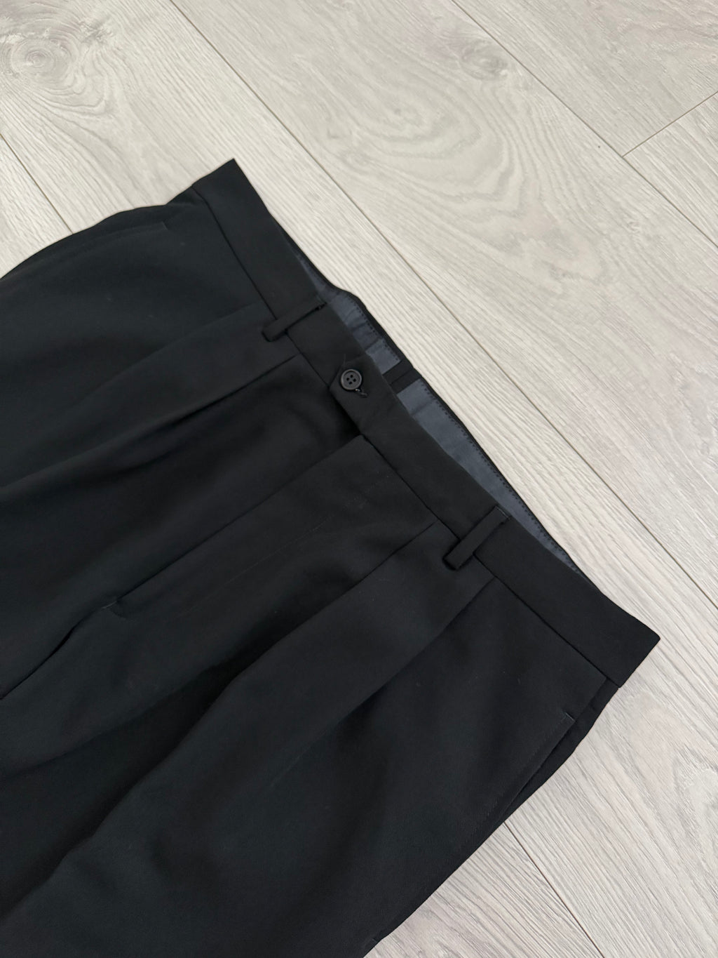 Emporio Armani 1990s Peaked Lapel Double Breasted Pleated Draped Wool Suit Black - Size XL Jacket / 37" Waist