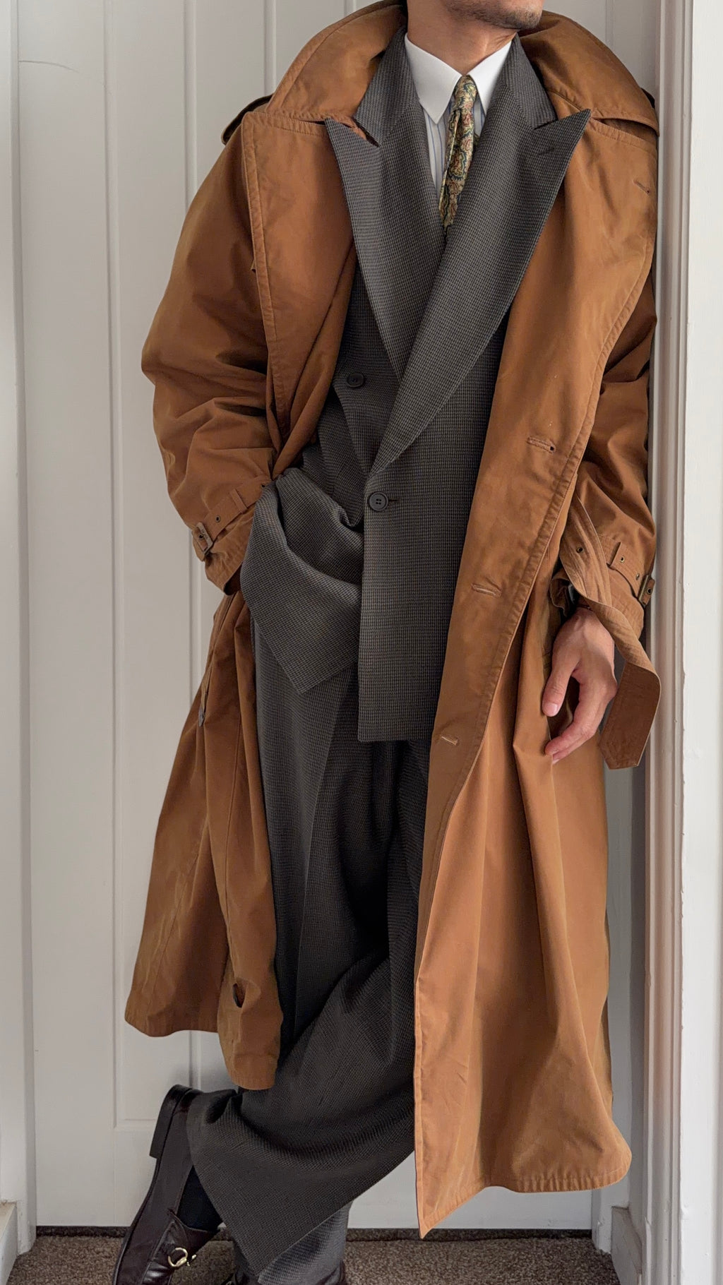 Hugo Boss 1980s Terracotta Brown Cotton Belted Power Trench Coat - Size L