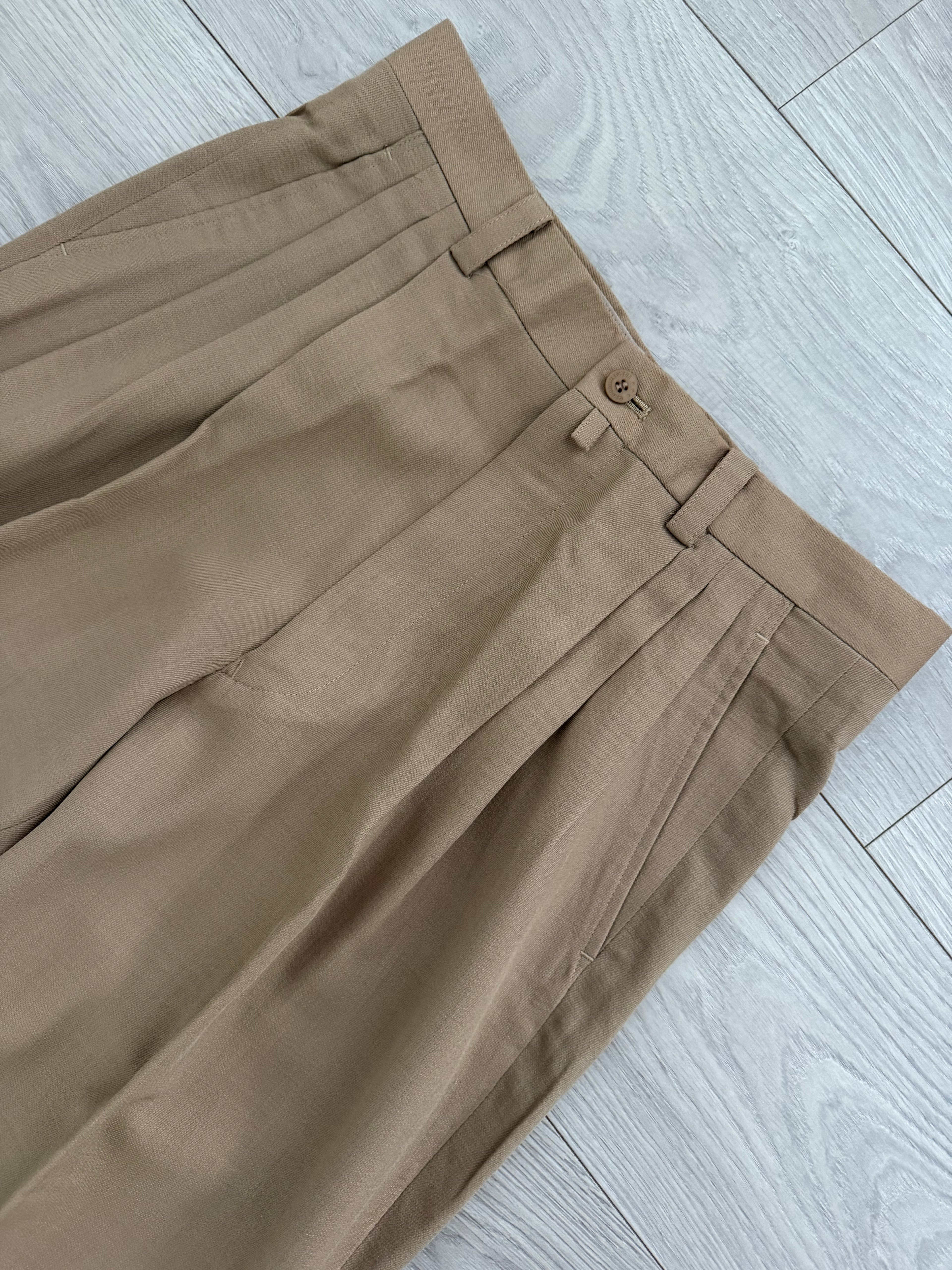 Umberto Ginocchietti 1990s Triple Pleat Draped Wool Pants Taupe Beige - Size 30" Waist