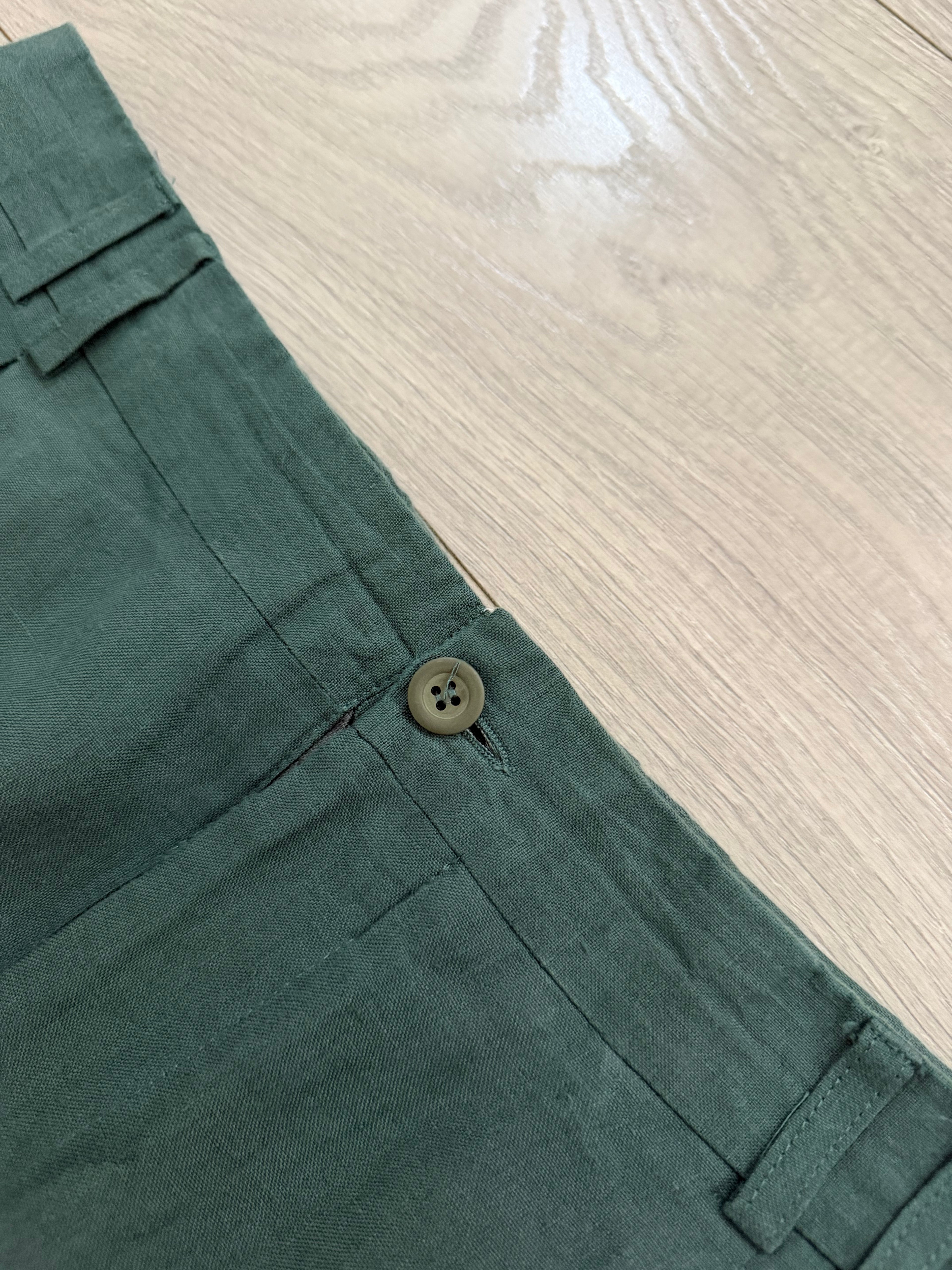 Hilton 1990s Vestimenta Armani Linen Triple Pleat Pants Green - Size 33" Waist