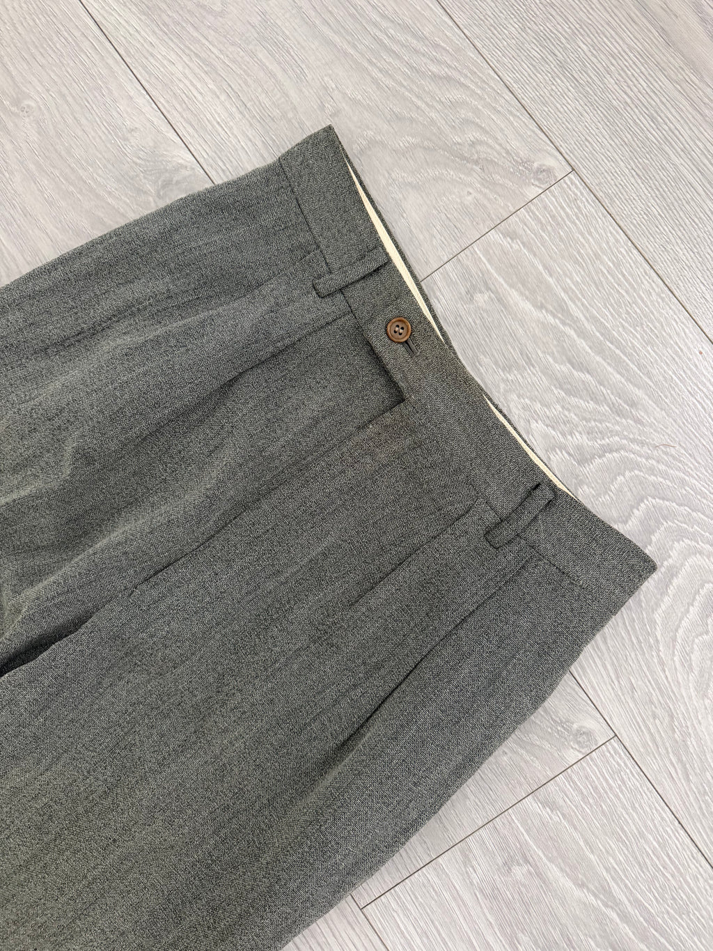 Emporio Armani 1990s Pleated Draped Textured Wool Viscoe Pants Grey - Size 28" Waist