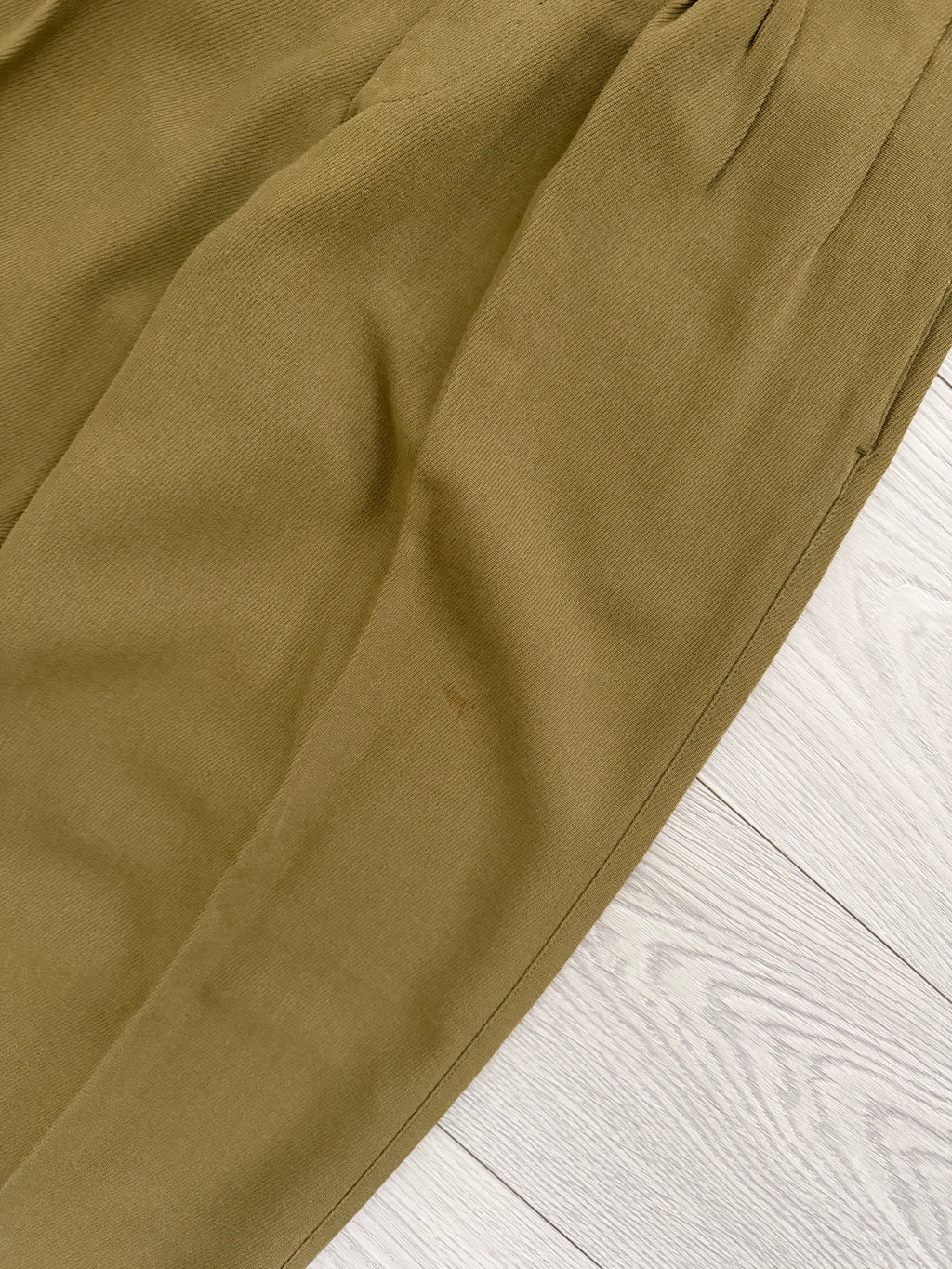 Emporio Armani 1990s Triple Pleat Draped Textured Wool Rayon Pants Taupe Khaki - Size 31" Waist