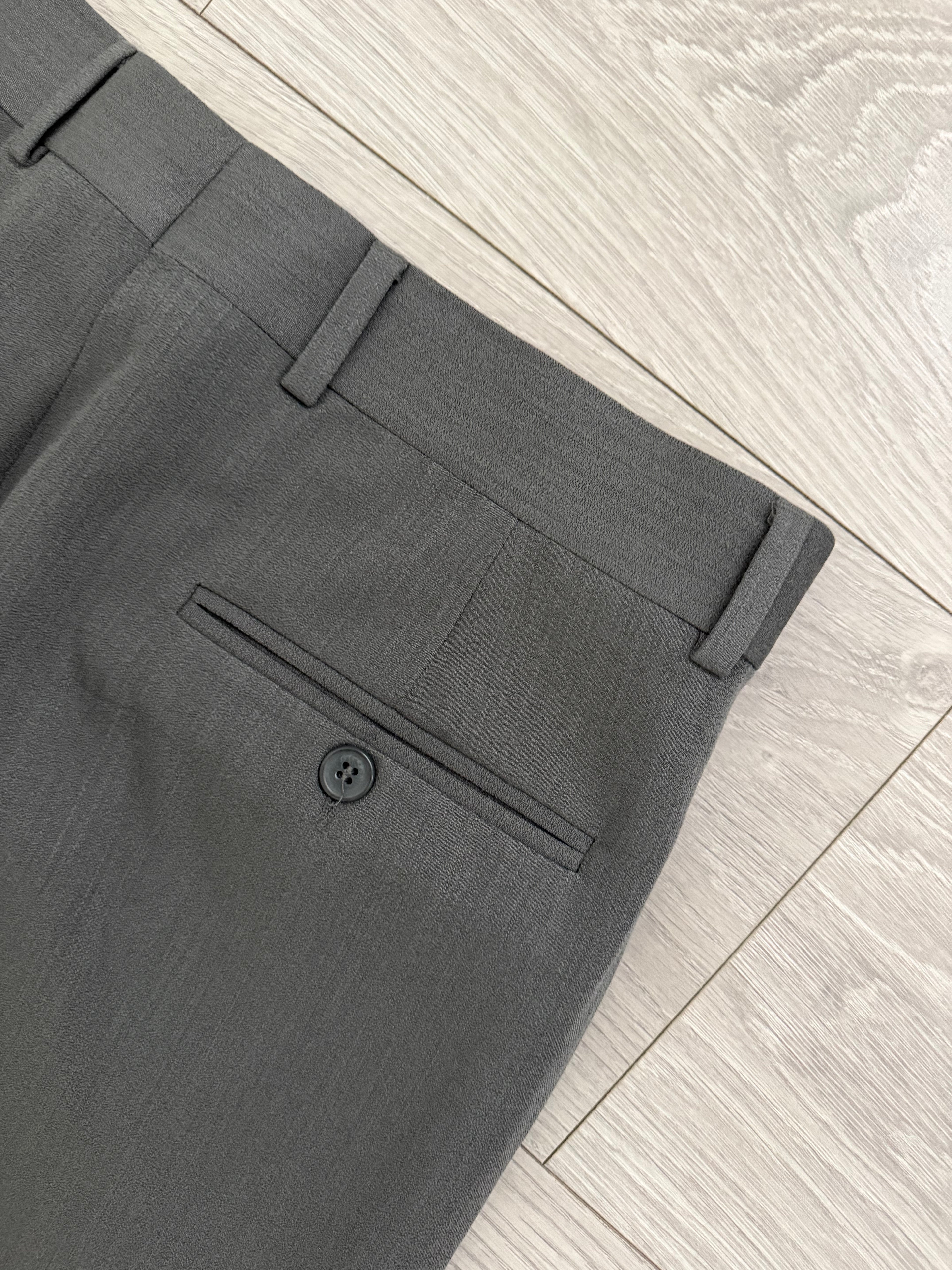 Giorgio Armani Mani 1980s Double Pleat Draped Textured Wool Nylon Pants Taupe Gray - Size 33" Waist