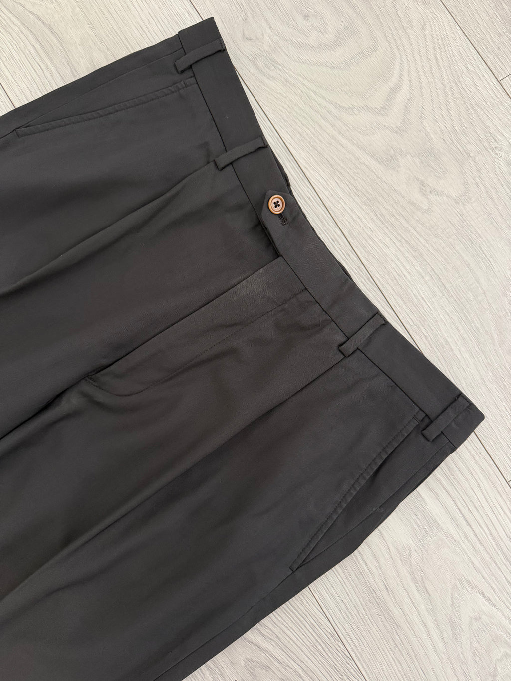 Armani 1990s Draped Wool Pleated Pants Gray - Size 34" Waist