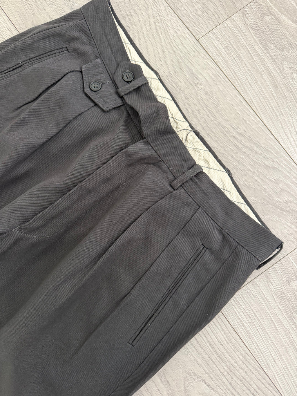 Emporio Armani 1990s Double Pleat Coin Pocket Cotton Pants - Size 33" Waist