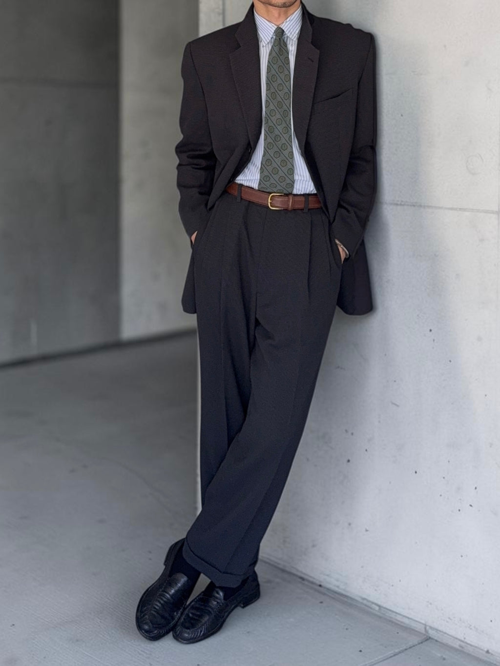 Armani 1990s 3B Textured Wool Double-Pleated Suit - Size XL Jacket / 36" Waist