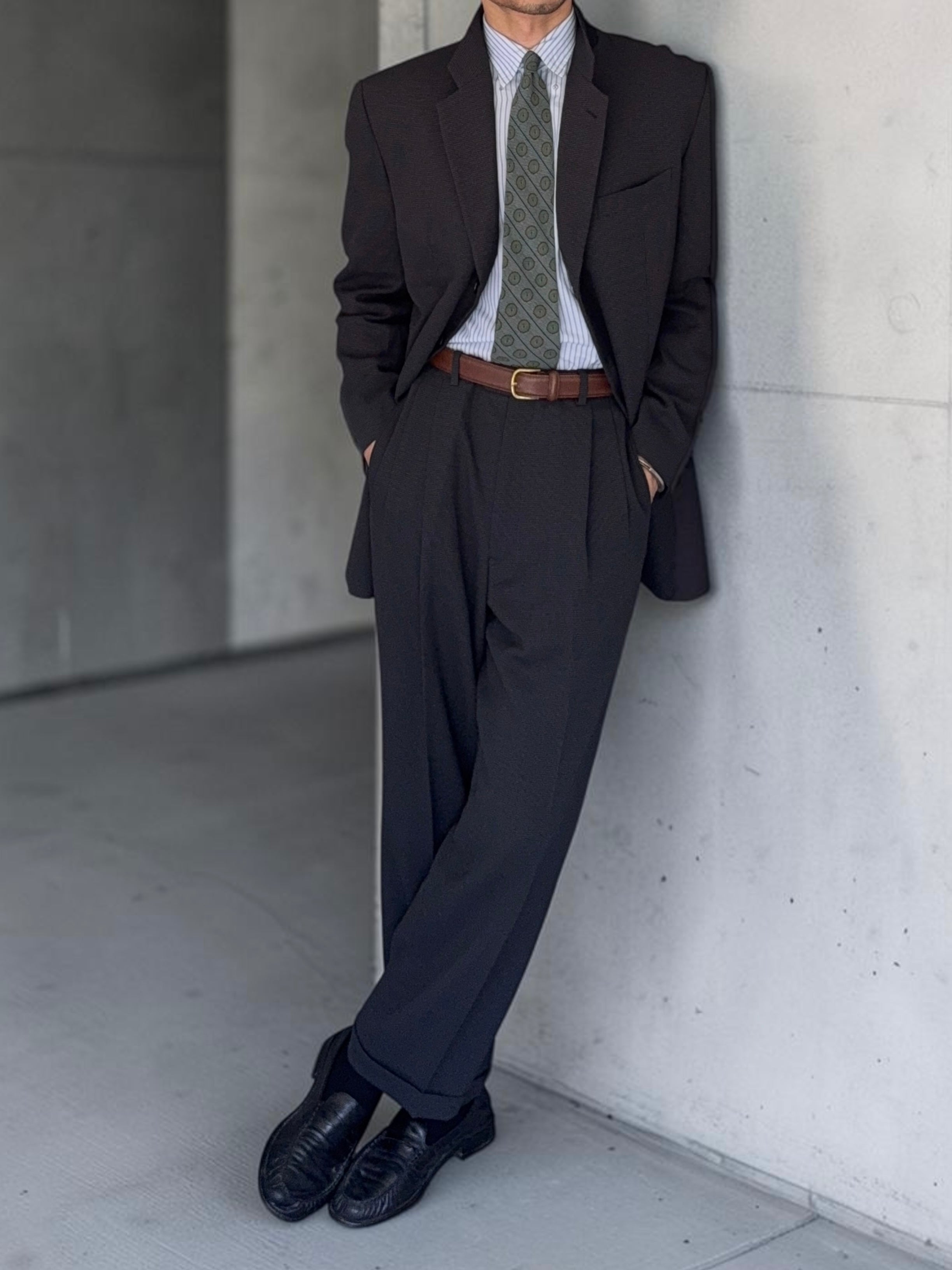 Armani 1990s 3B Textured Wool Double-Pleated Suit - Size XL Jacket / 36" Waist