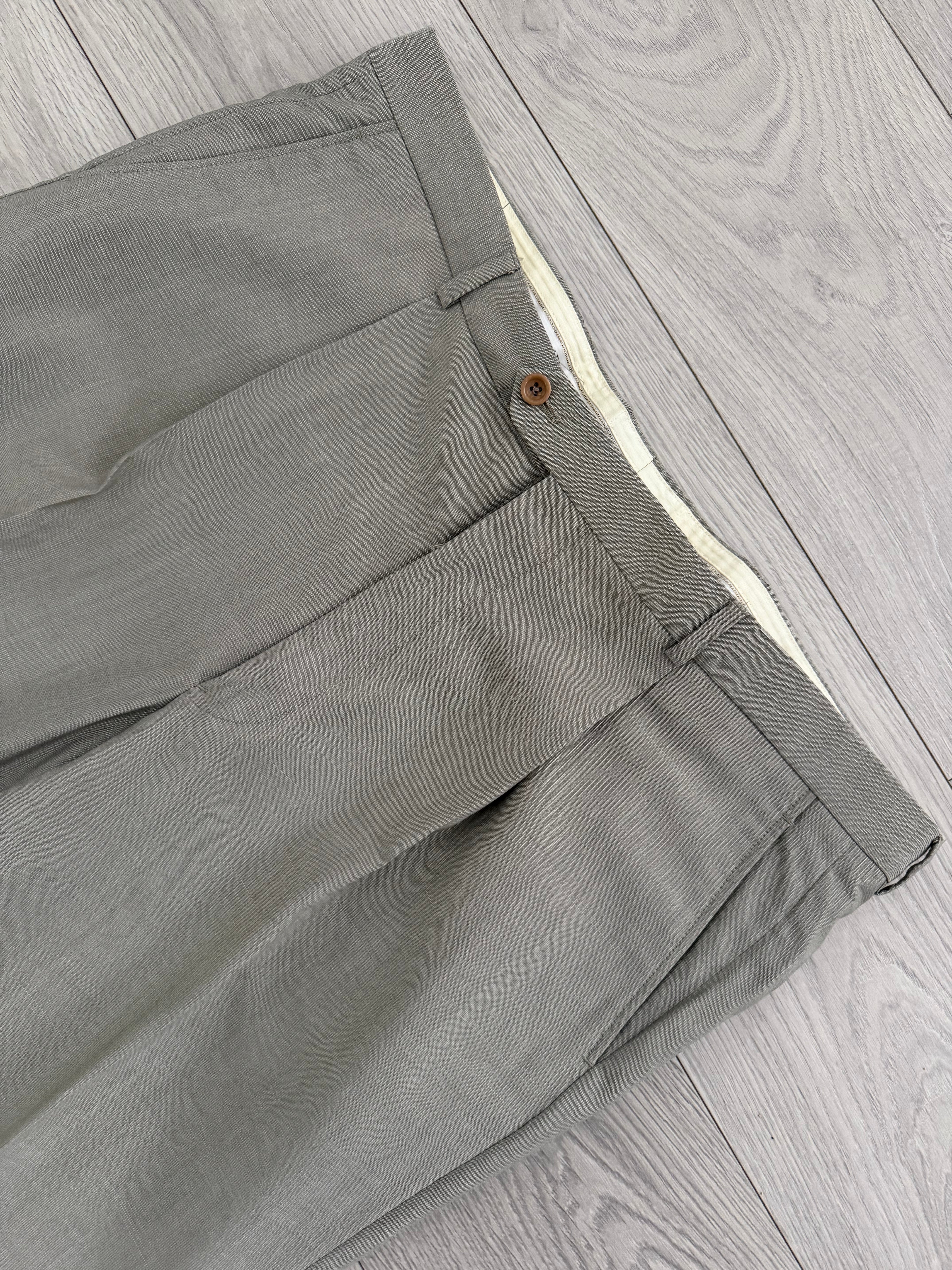Armani 1990s Wool Silk Pleated Pants Gray - Size 40" Waist