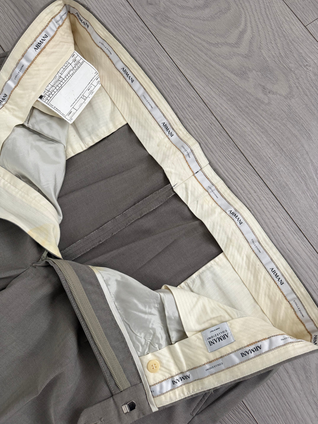 Armani 1990s Wool Silk Pleated Pants Gray - Size 40" Waist