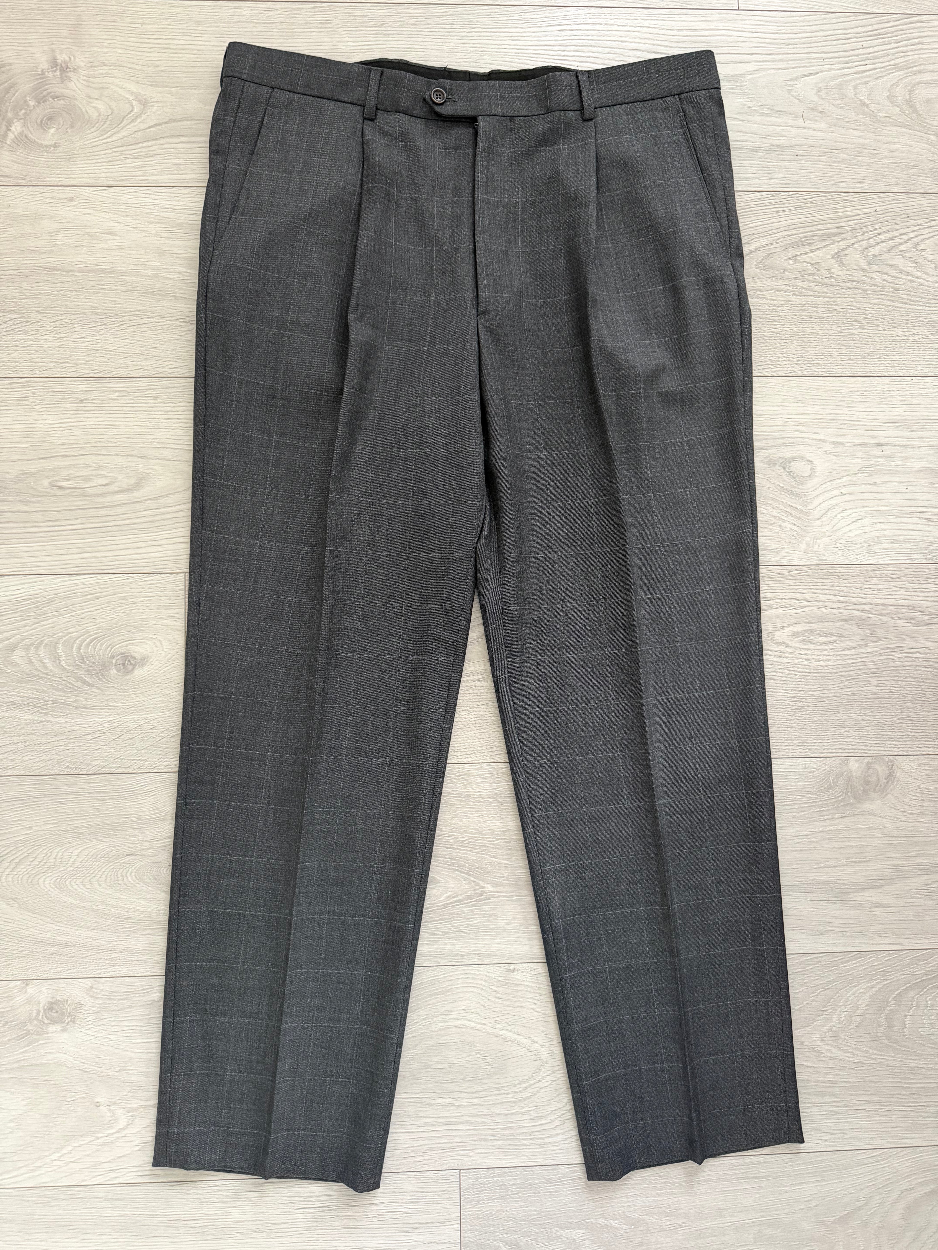 Armani 1990s Windowpane Check Pleated Wool Pants Gray - Size 38" Waist