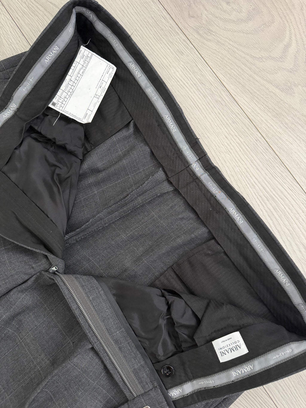 Armani 1990s Windowpane Check Pleated Wool Pants Gray - Size 38" Waist