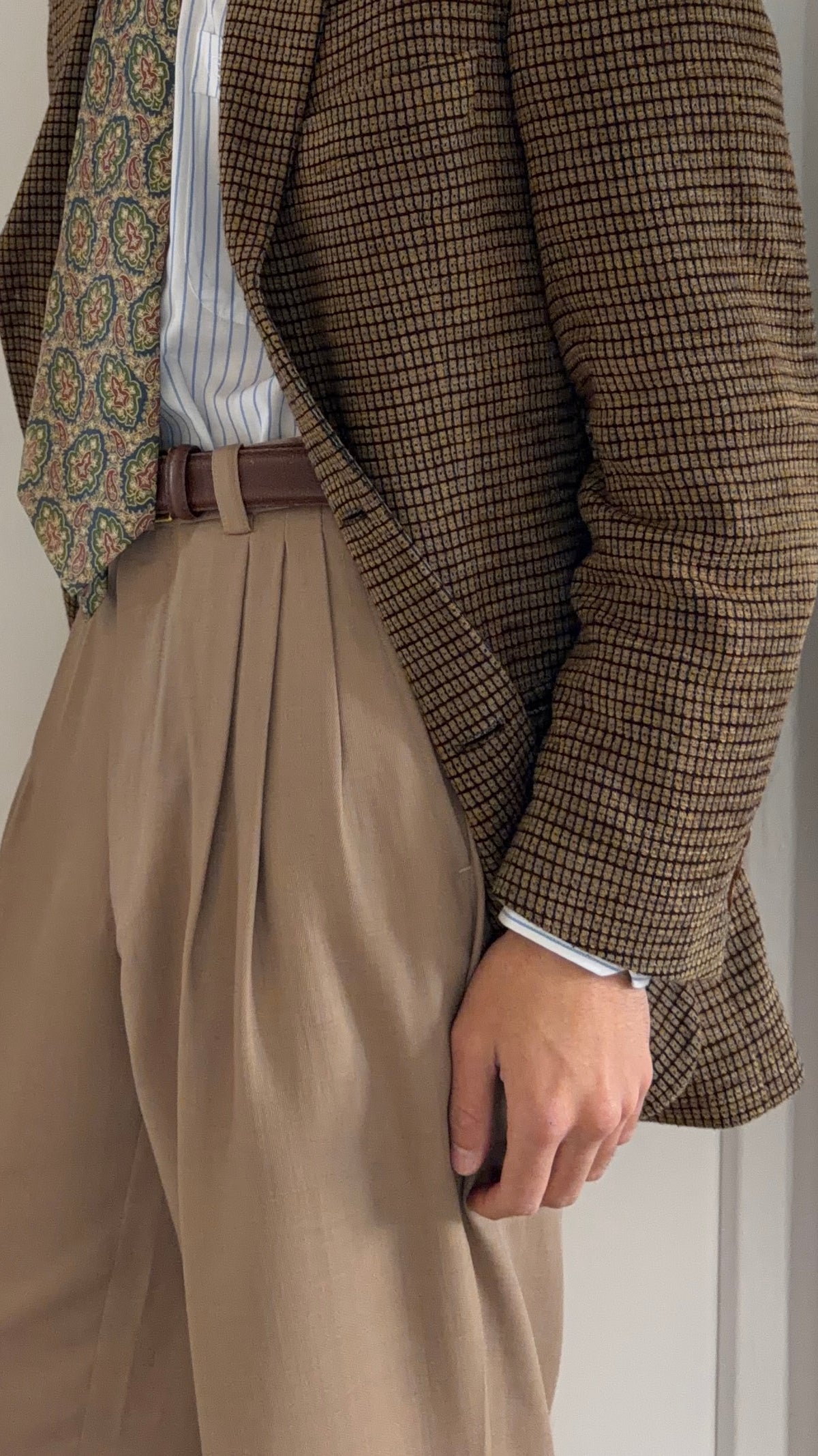 Umberto Ginocchietti 1990s Triple Pleat Draped Wool Pants Taupe Beige - Size 30" Waist