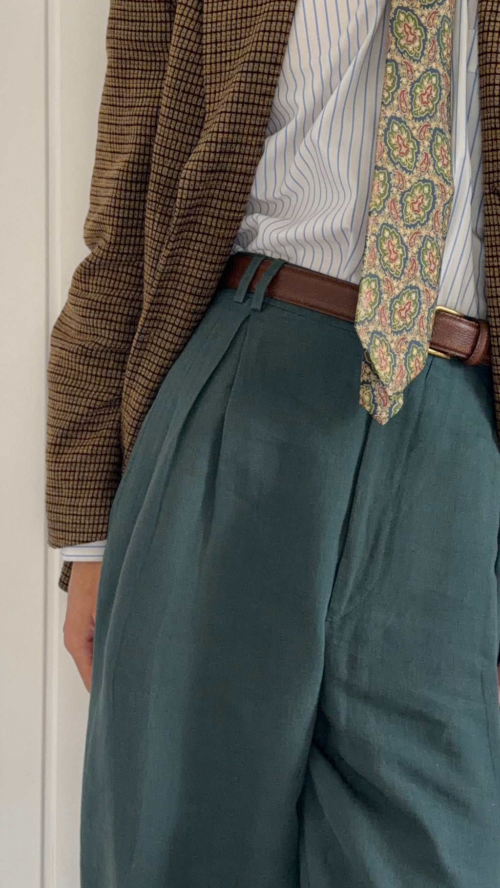 Hilton 1990s Vestimenta Armani Linen Triple Pleat Pants Green - Size 33" Waist