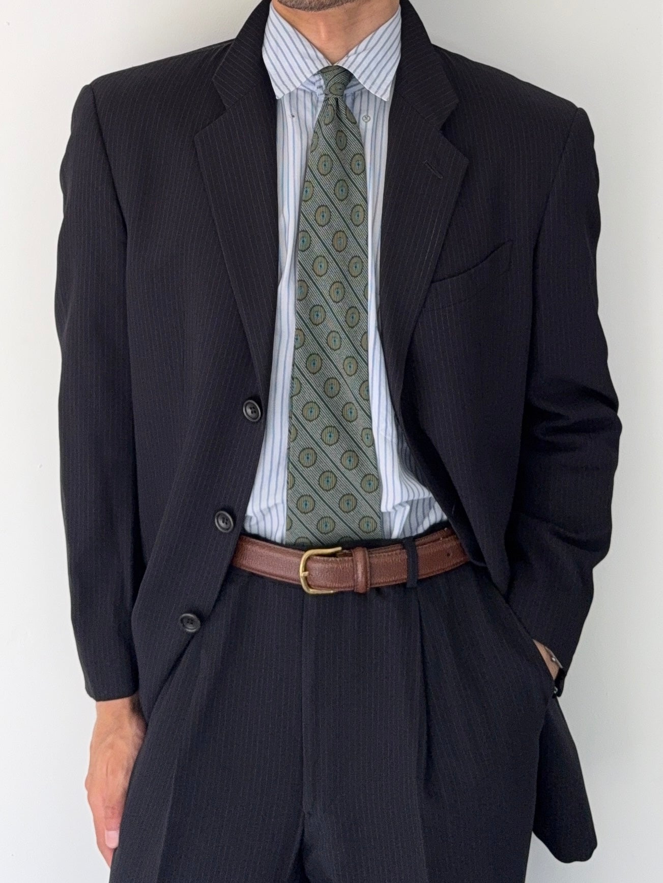 Armani 1990s 3B Lightweight Pinstripe Pleated Draped Wool Suit Dark Navy - Size M Jacket / 32" Waist