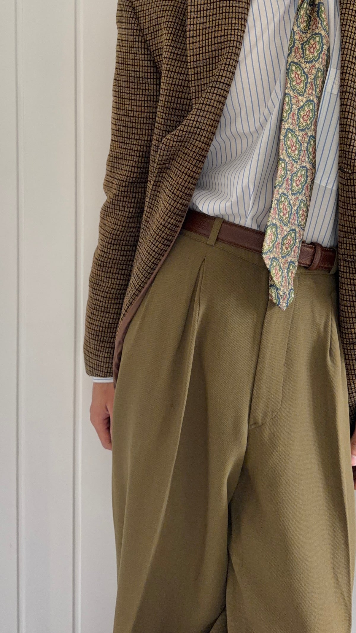 Emporio Armani 1990s Triple Pleat Draped Textured Wool Rayon Pants Taupe Khaki - Size 31" Waist