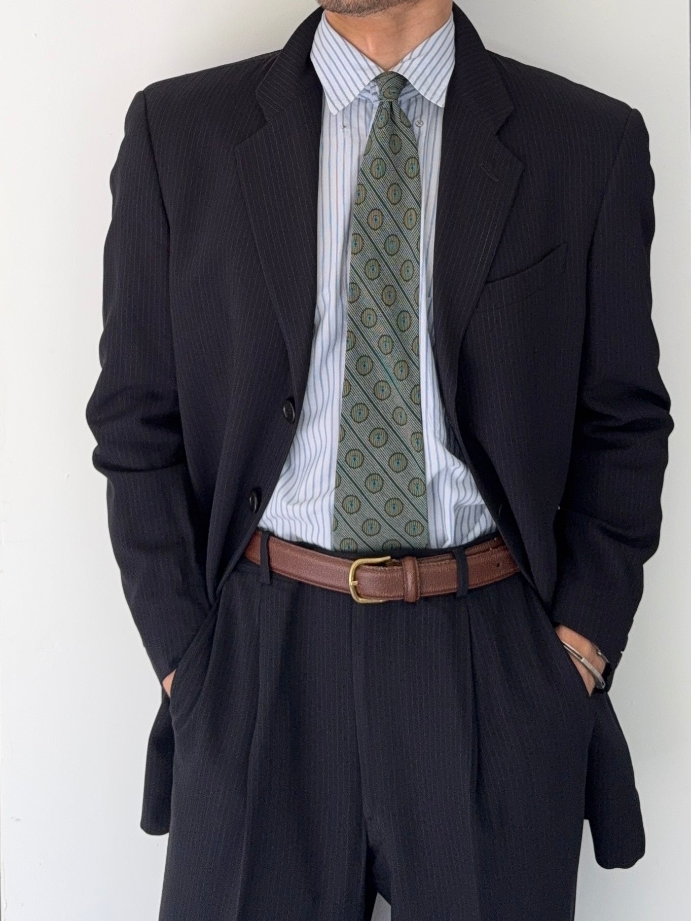 Armani 1990s 3B Lightweight Pinstripe Pleated Draped Wool Suit Dark Navy - Size M Jacket / 32" Waist