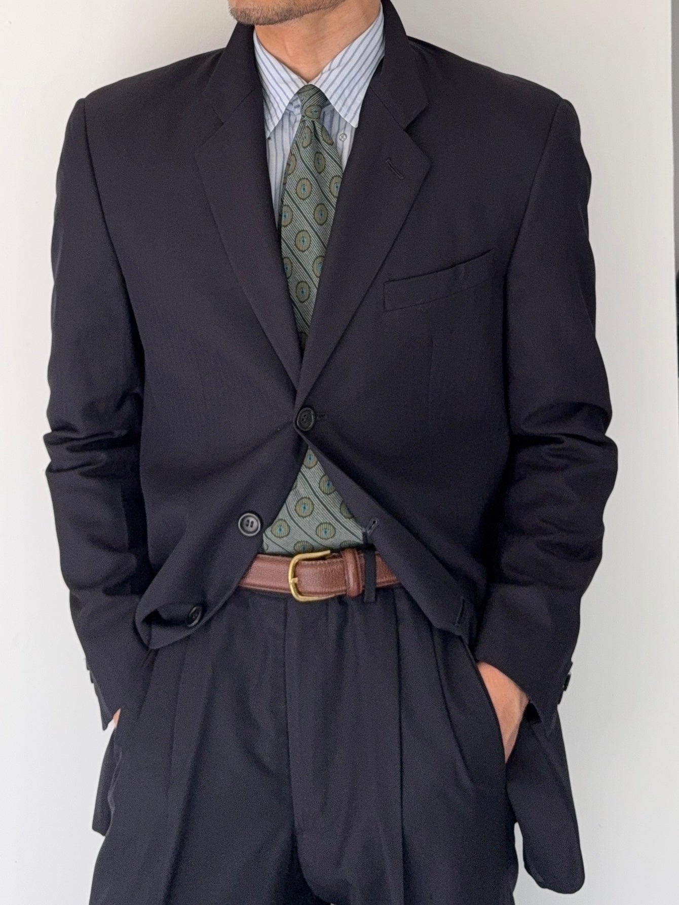 Armani 1990s 3B Super 150s Navy Pleated Wool Suit - Size M Jacket