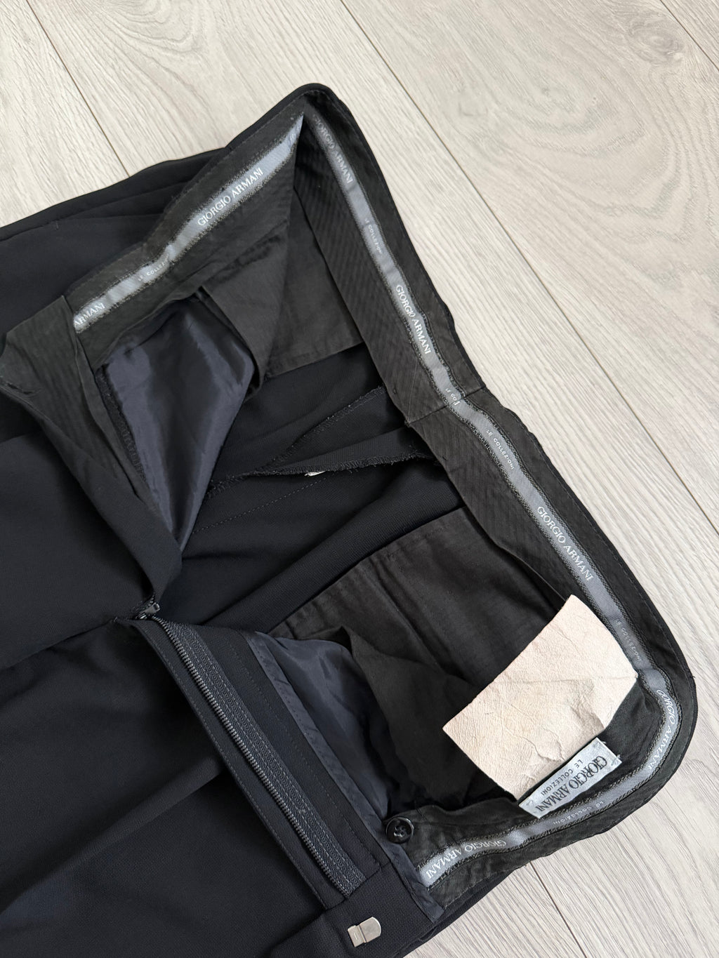 Giorgio Armani 1980s Pleated Draped Wool Pants Black - Size 35" Waist