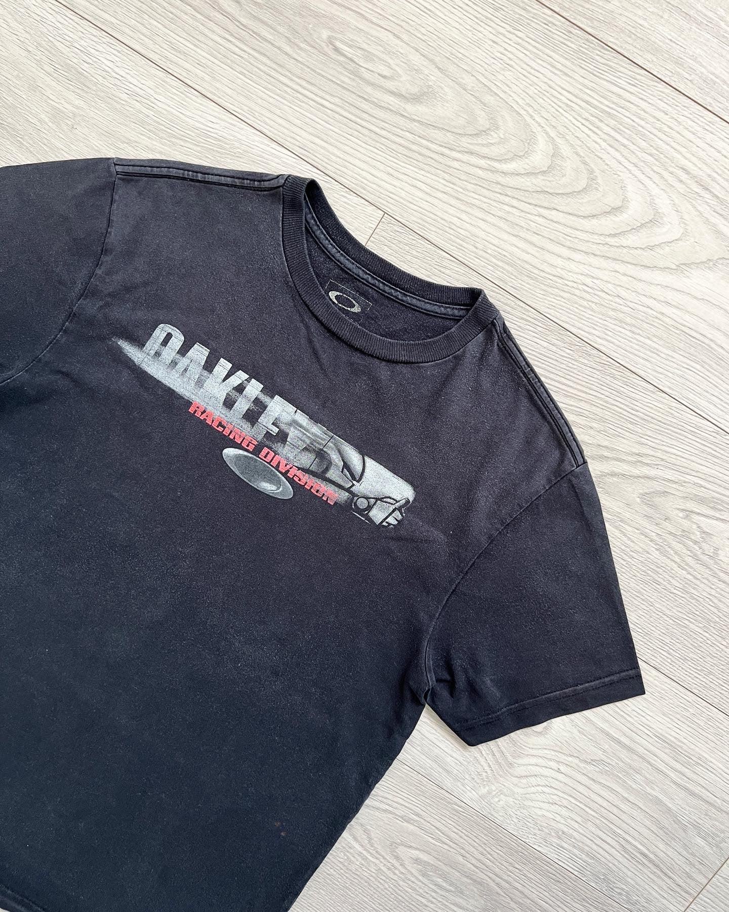 Oakley 2000s Racing Division Vintage T-Shirt - Size S – NDWC0 Shop