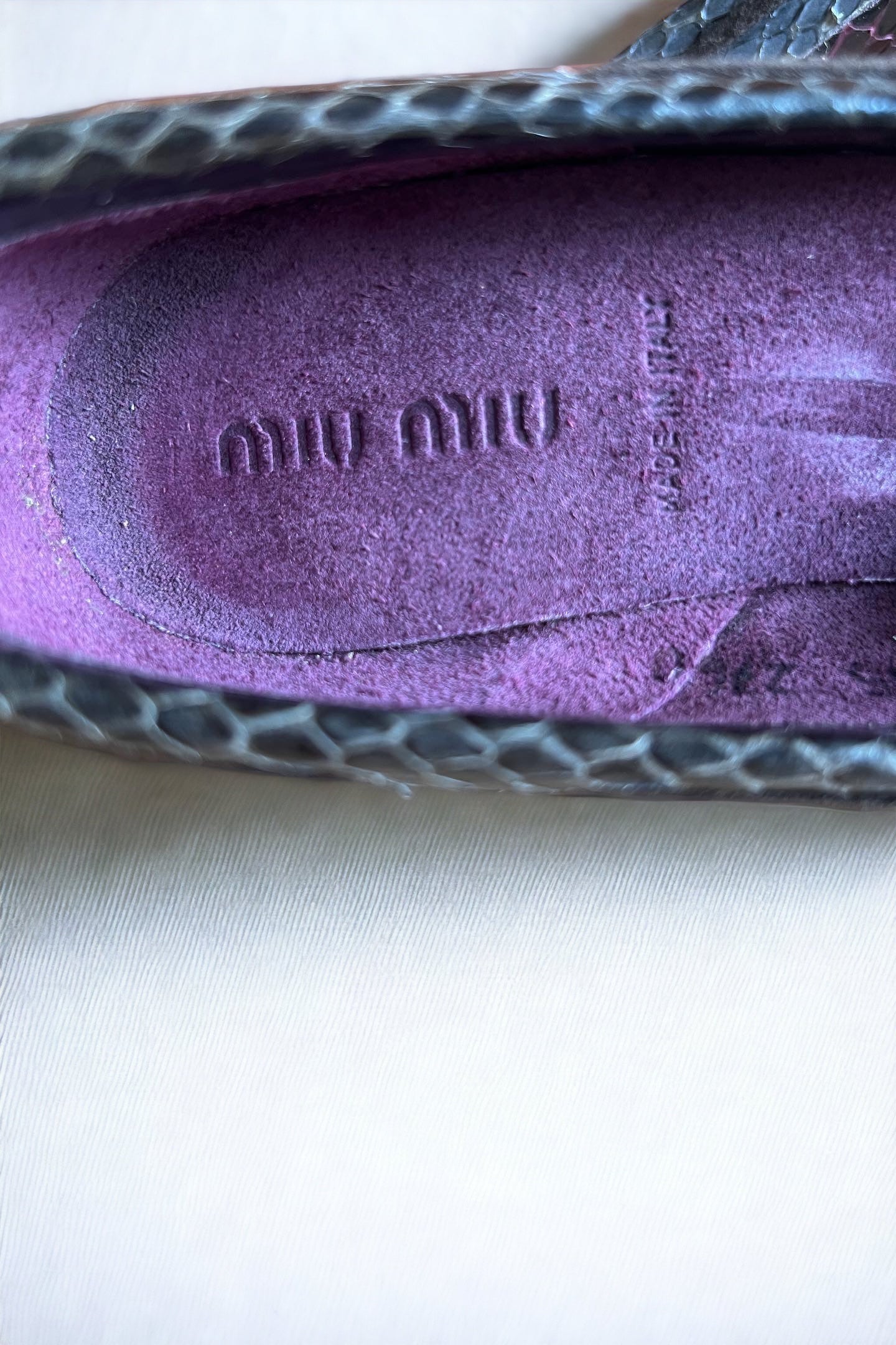 Miu Miu 1999 Vintage Snakeskin Laced Pumps Heels - Size EU35