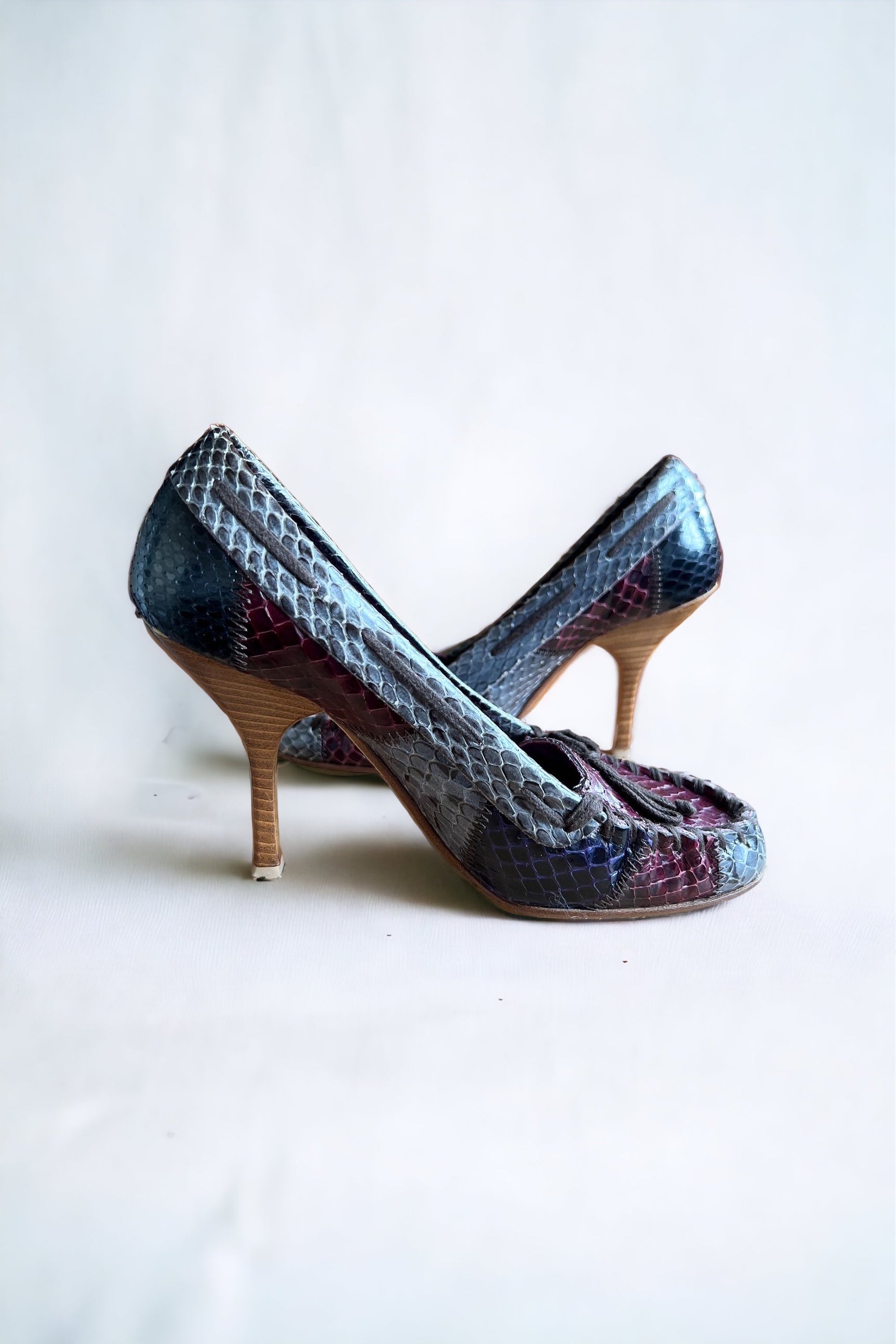 Miu Miu 1999 Vintage Snakeskin Laced Pumps Heels - Size EU35