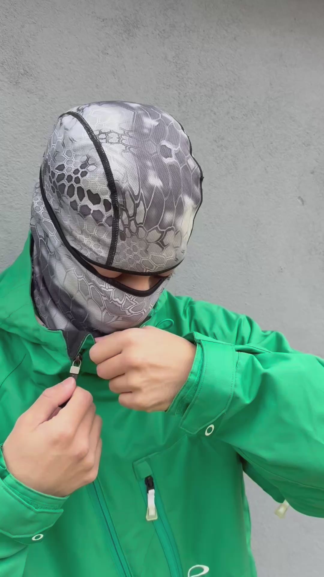 Oakley FW2011 Thinsulate Fleece Mapped Dual Magnet Vent Jacket - Size L